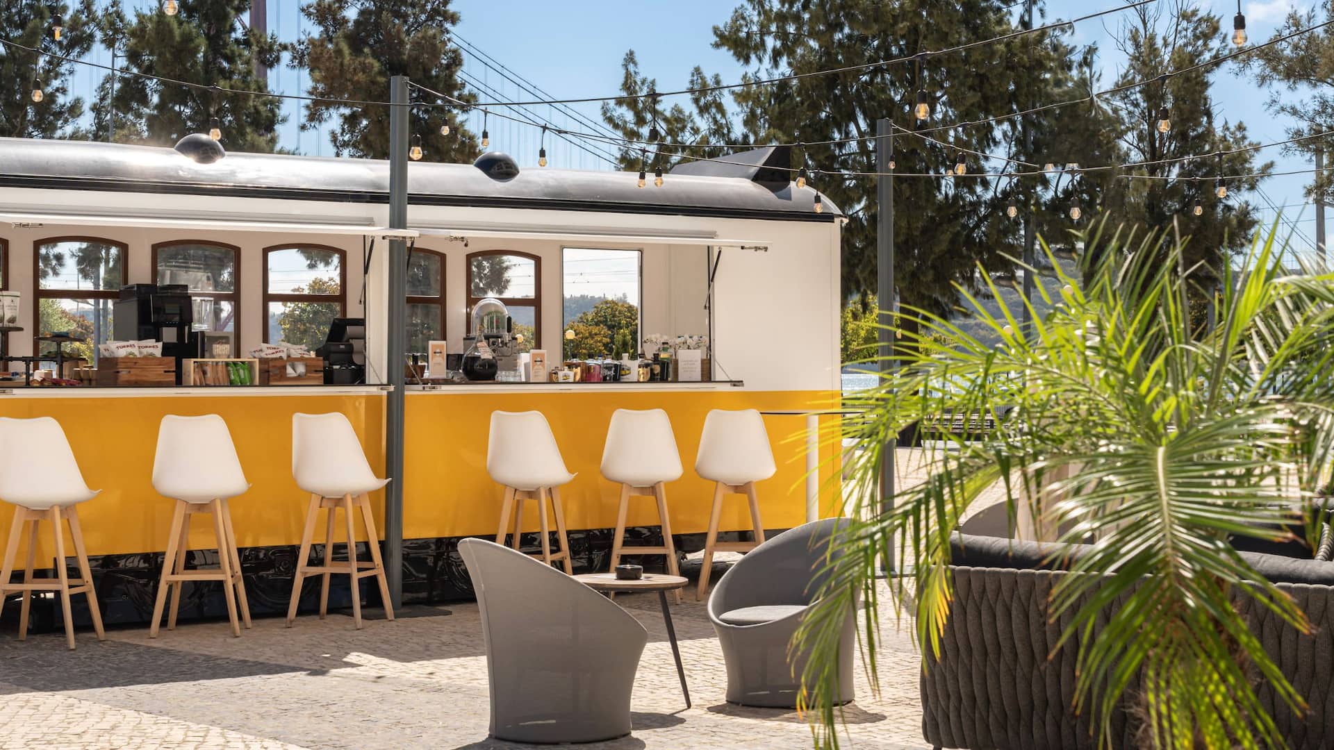 Hyatt Regency Lisbon Yellow Tram