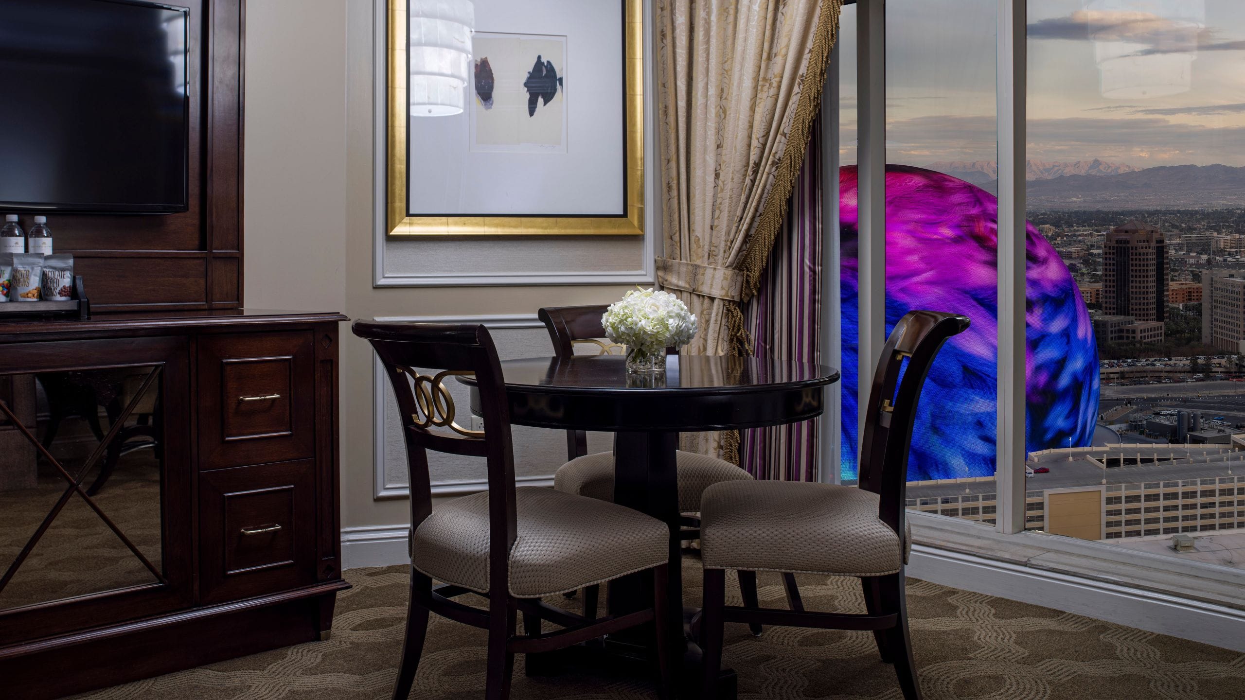 The Venetian Queen Sphere View Room