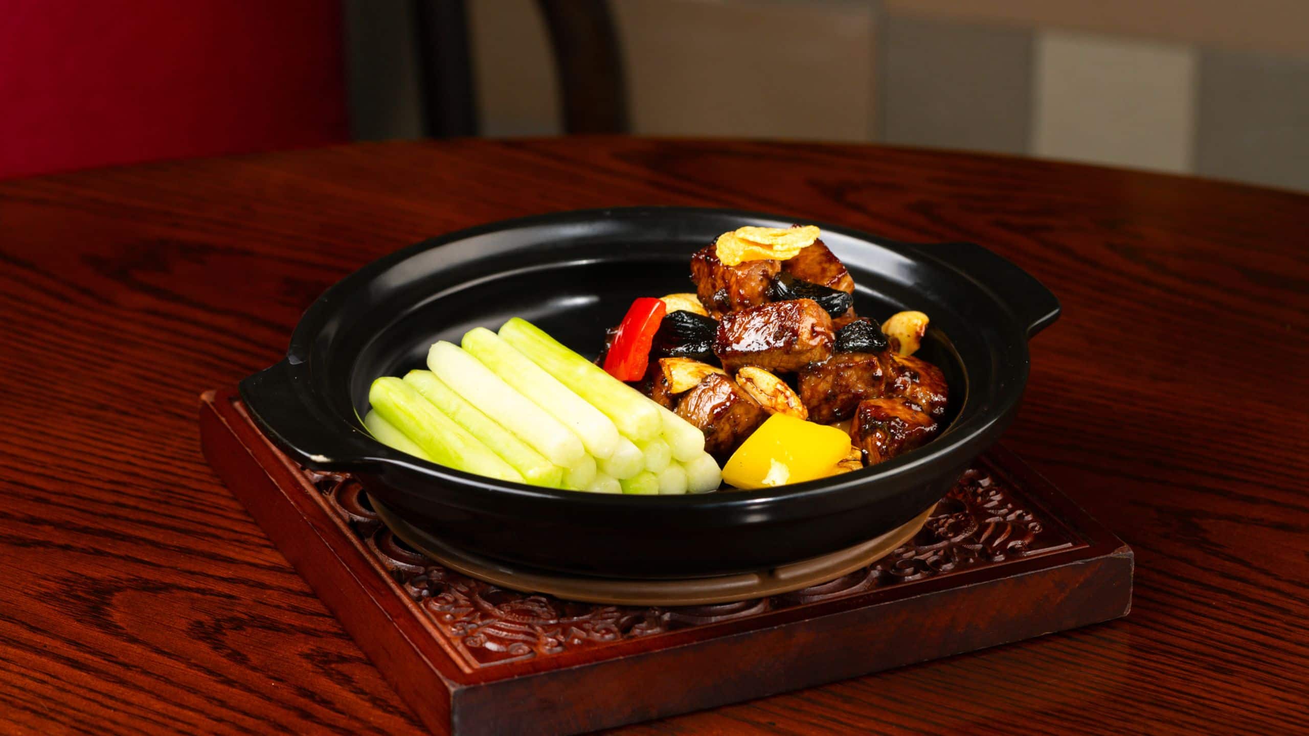 Park Hyatt Guangzhou Sizzling Snowflake Beef Kale Black Garlic