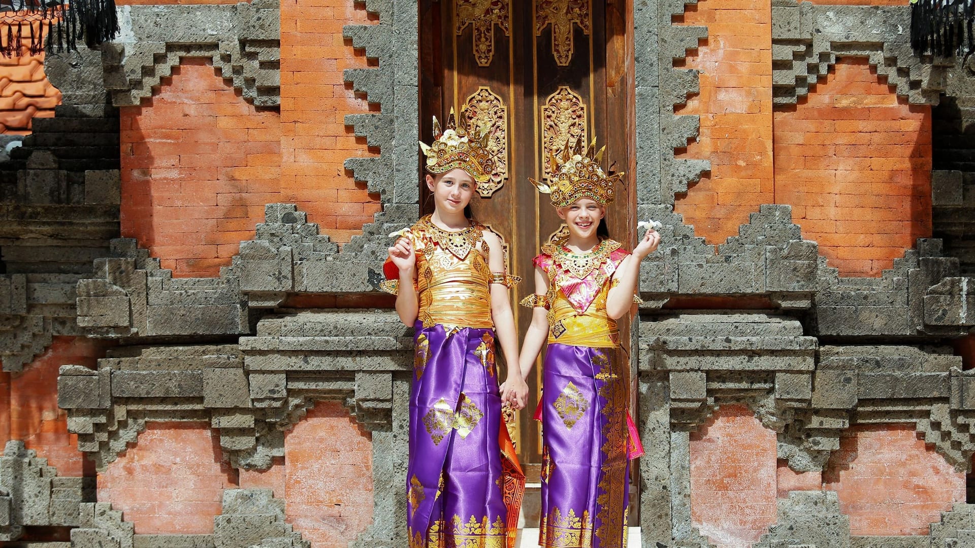 Grand Hyatt Bali Balinese Kids In Costume