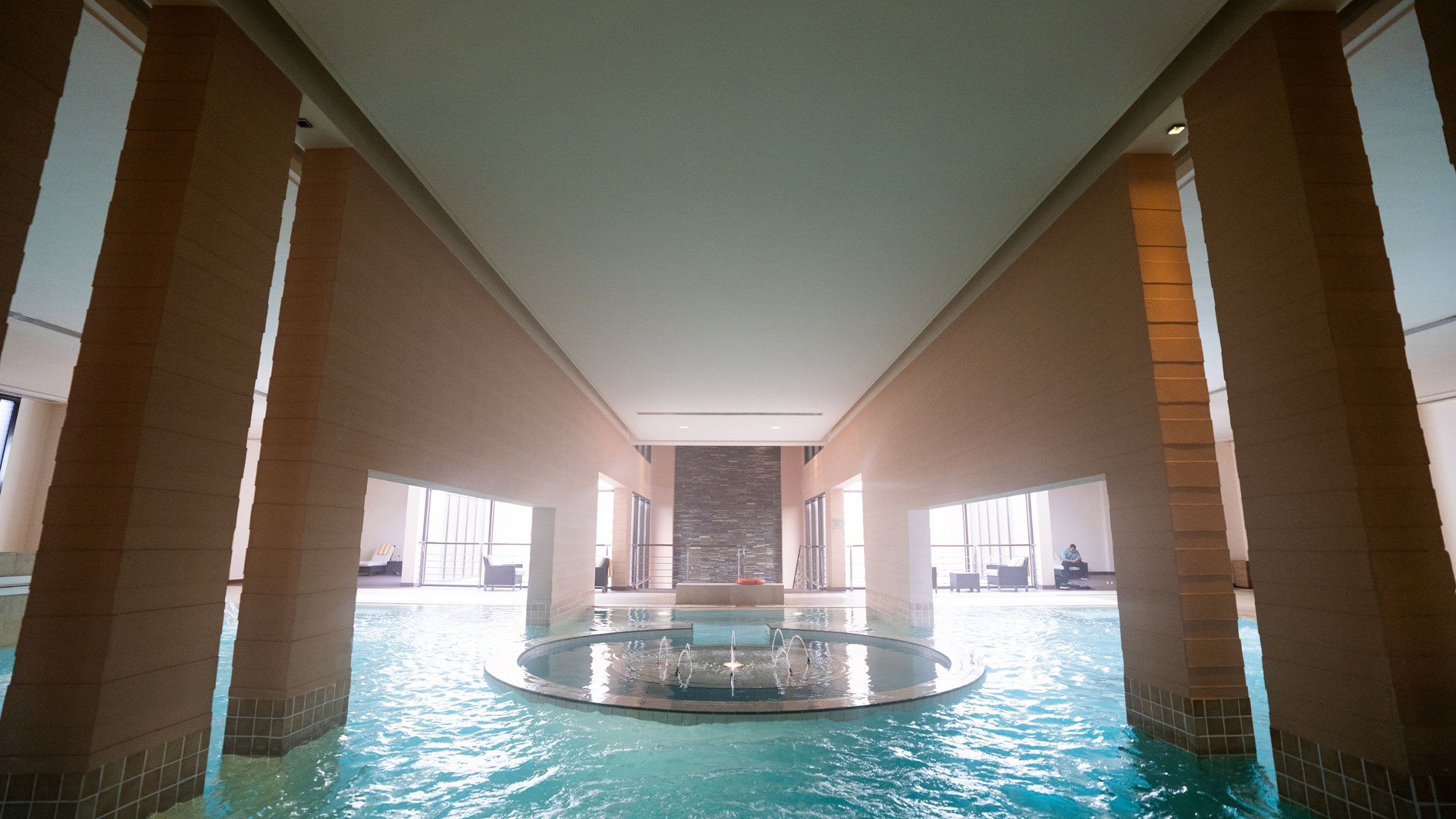 Park Hyatt Jeddah – Marina, Club and Spa Aquamedic Pool Side