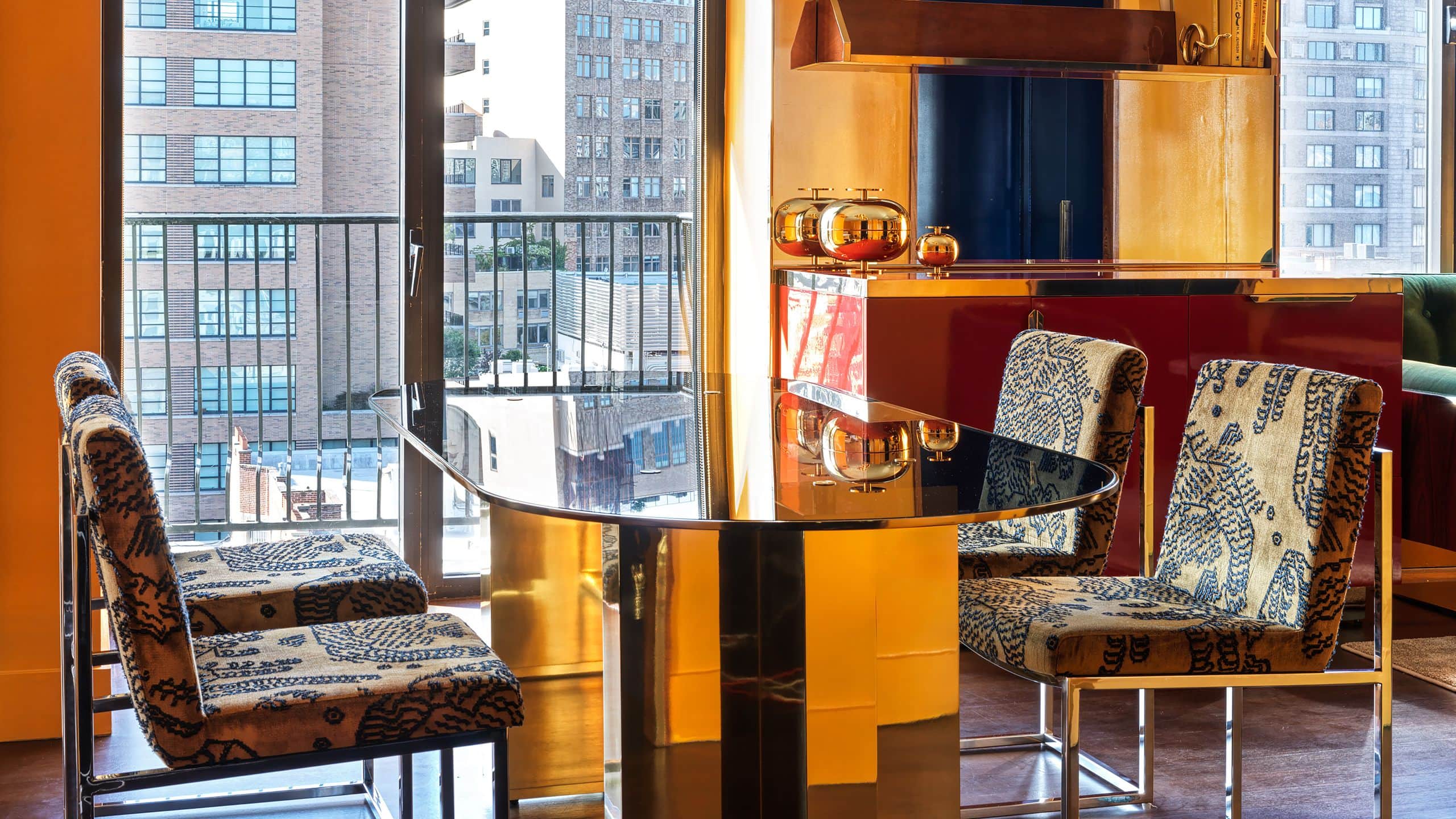 2 von 4 The Manner King Suite Dining