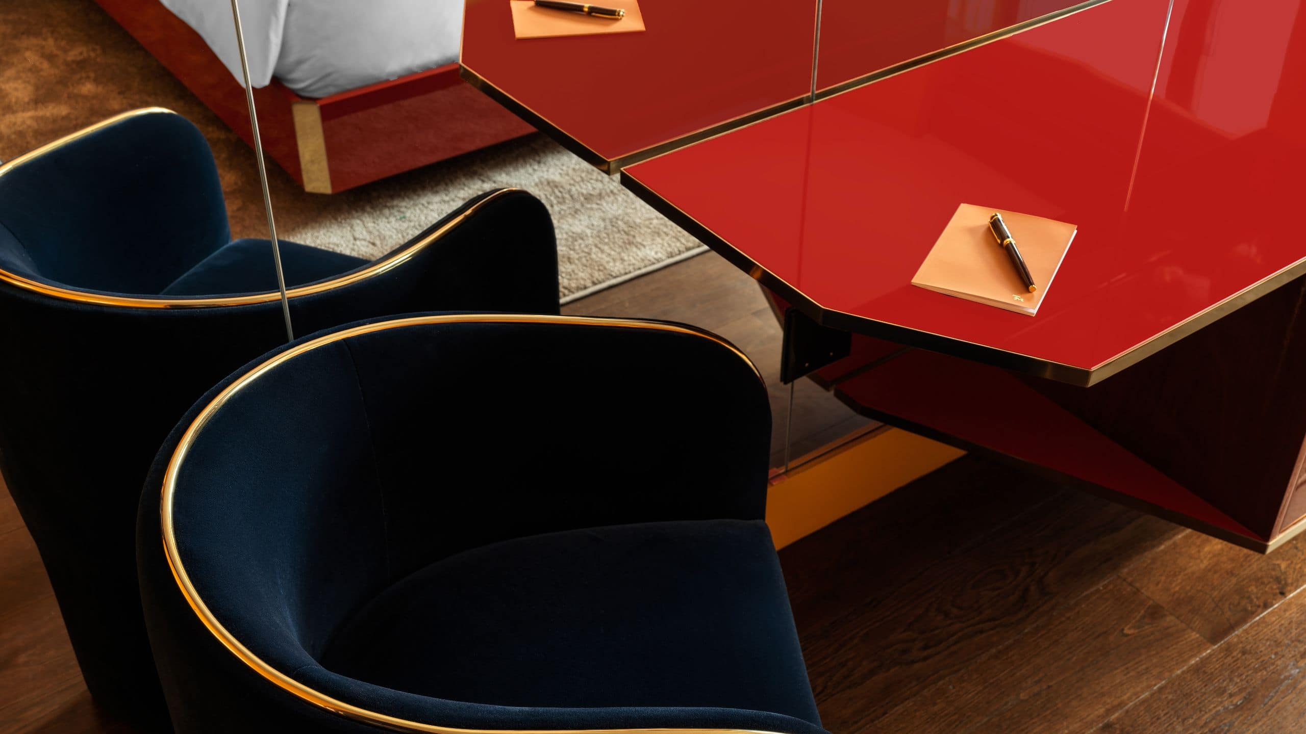 The Manner King Bed Deluxe Writing Desk