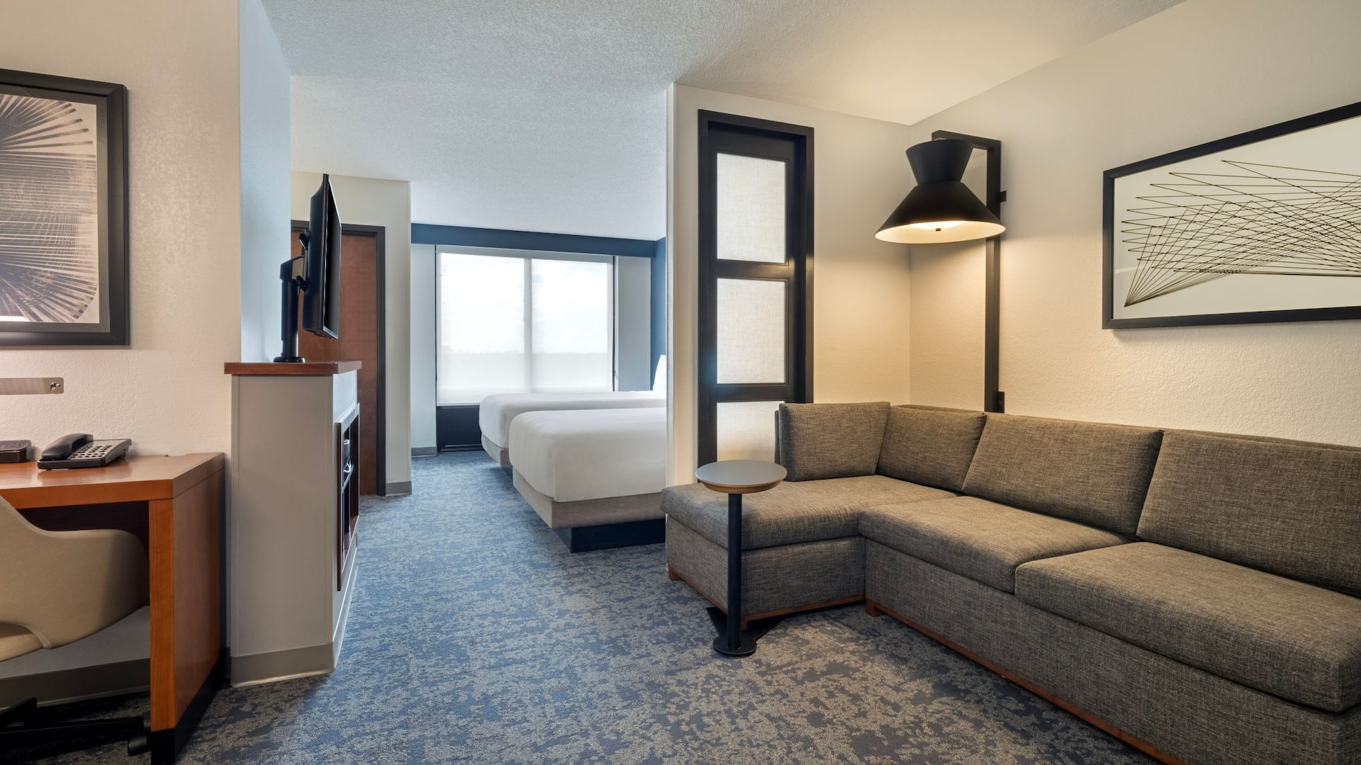 Hyatt Place Tampa/Busch Gardens Double Standard Beds Livingroom Area
