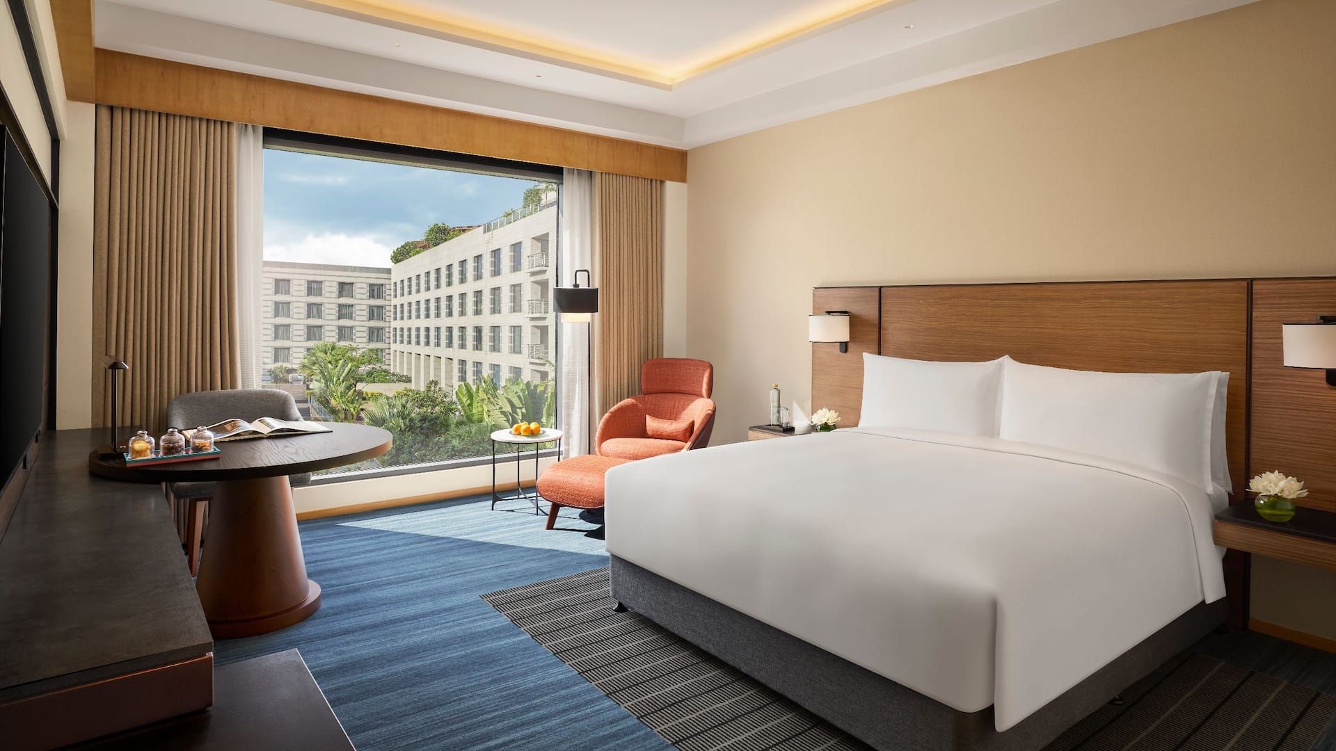 Grand Hyatt Mumbai Hotel & Residences Patio Room Courtyard View