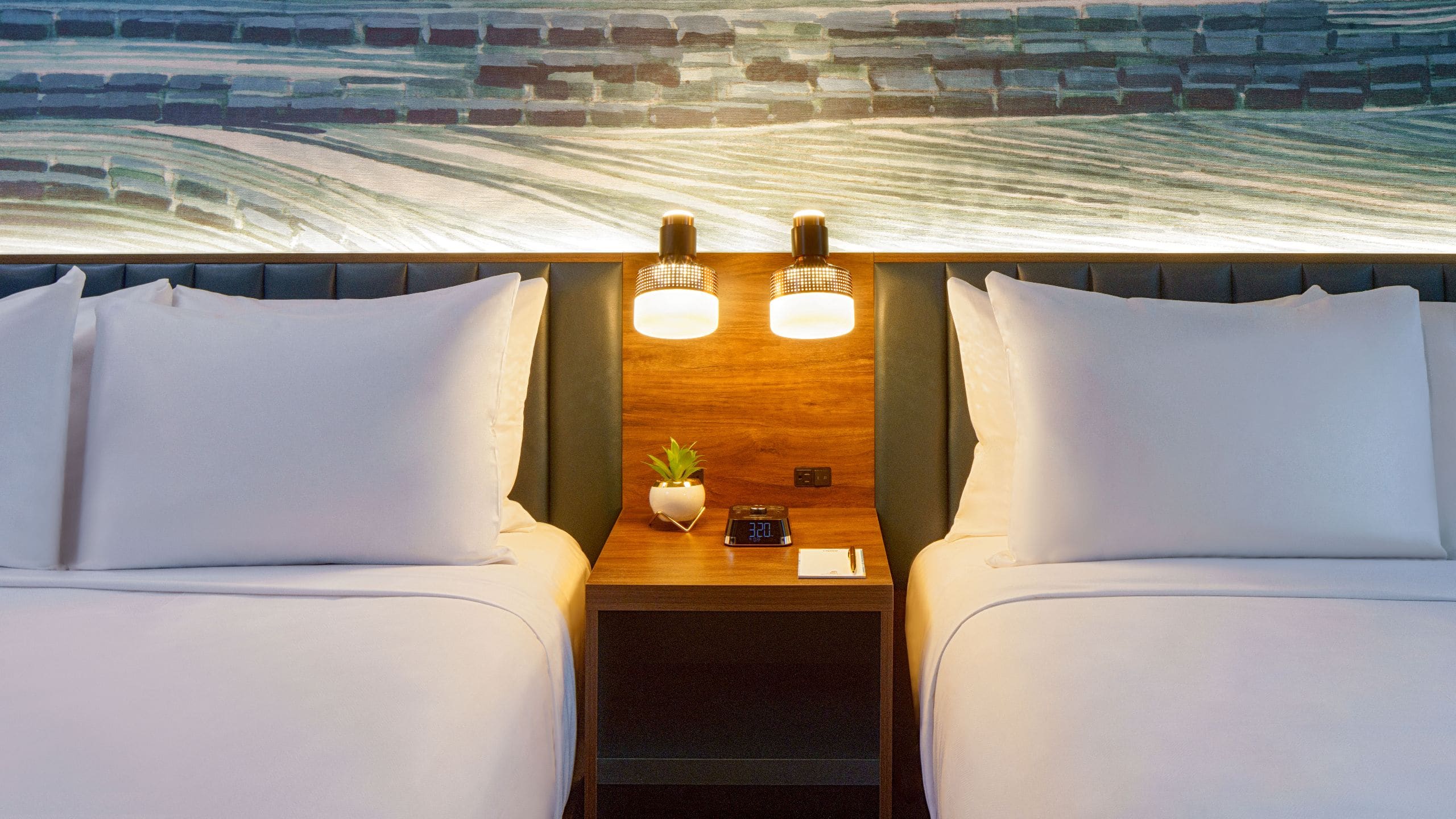 Caption by Hyatt Downtown Nashville Double Bed Detail