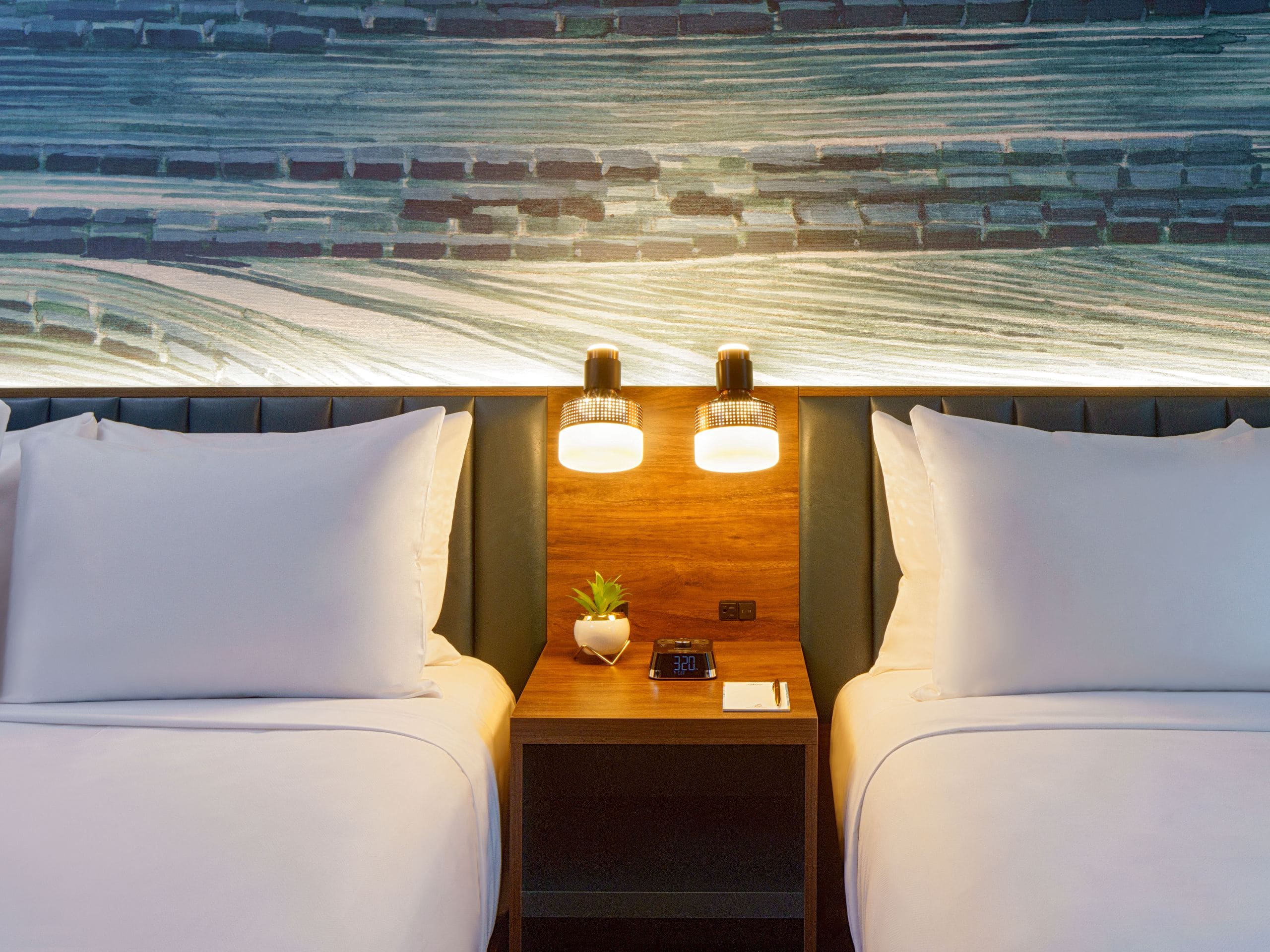 Caption by Hyatt Downtown Nashville – The Gulch Double Bed Detail