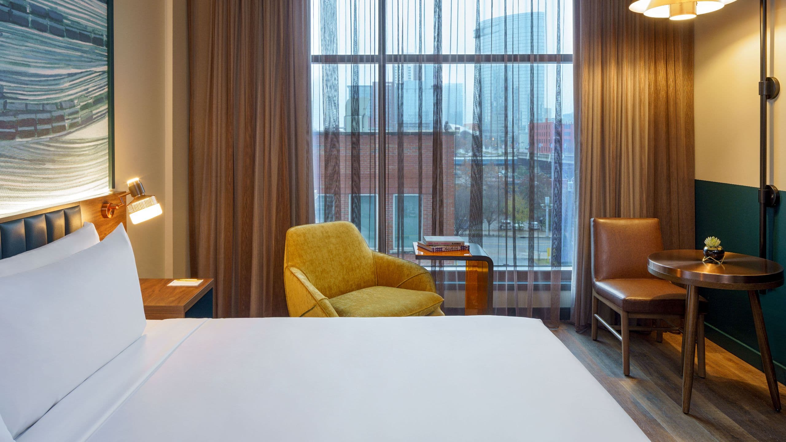 Caption by Hyatt Downtown Nashville King Accessible Alt