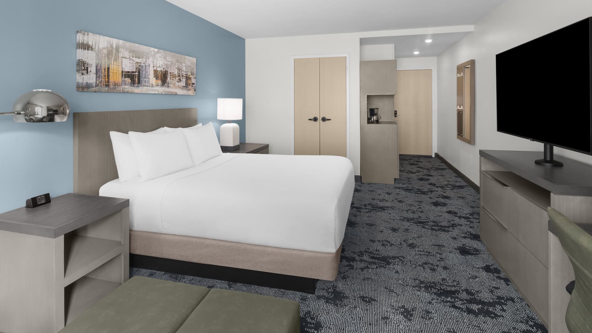 1 von 2 Hyatt House Raleigh Downtown / Seaboard Station Den Guestroom With Queen Bed