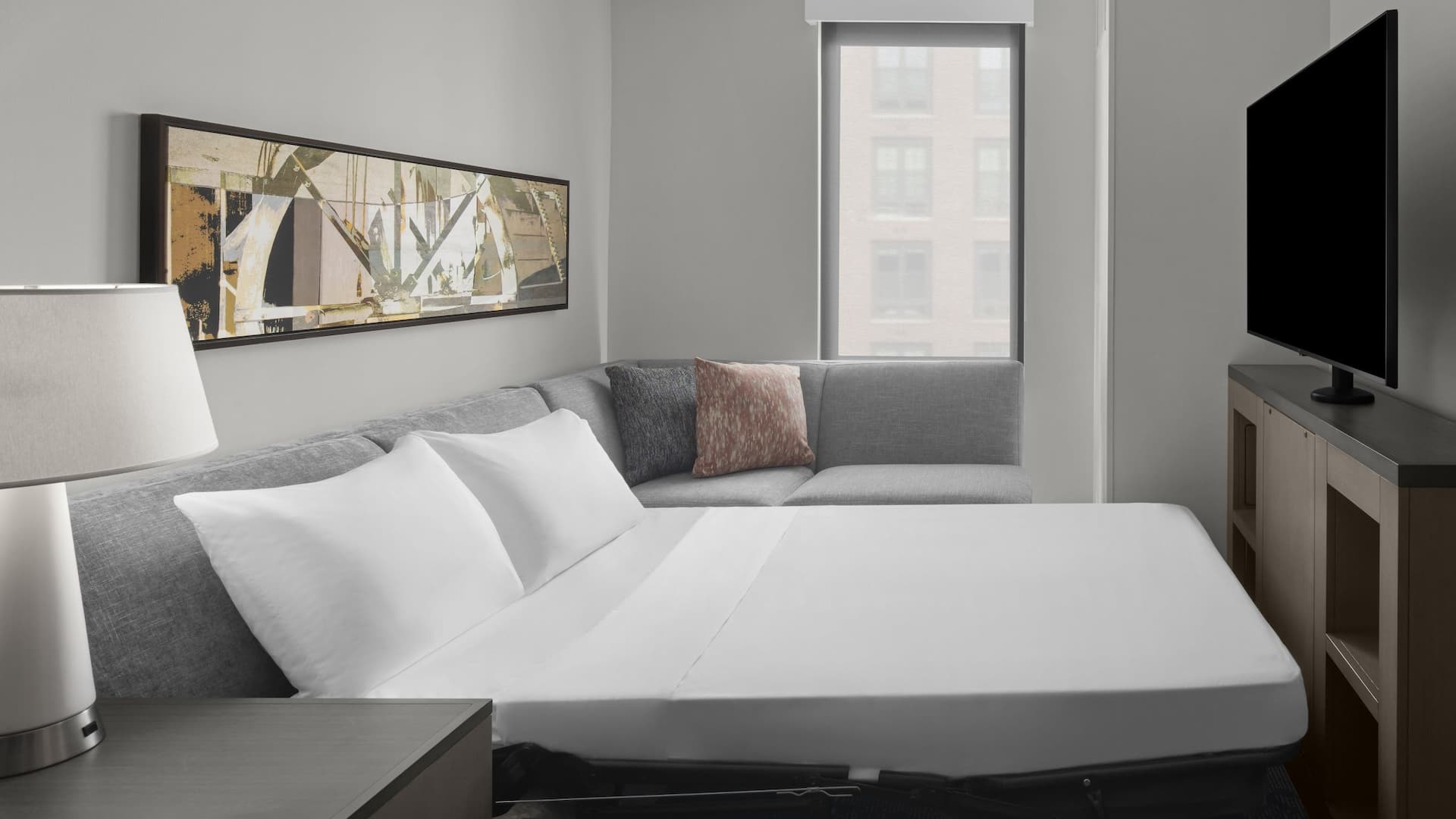 3 von 5 Hyatt House Raleigh Downtown / Seaboard Station Guestroom Sleeper Sofa