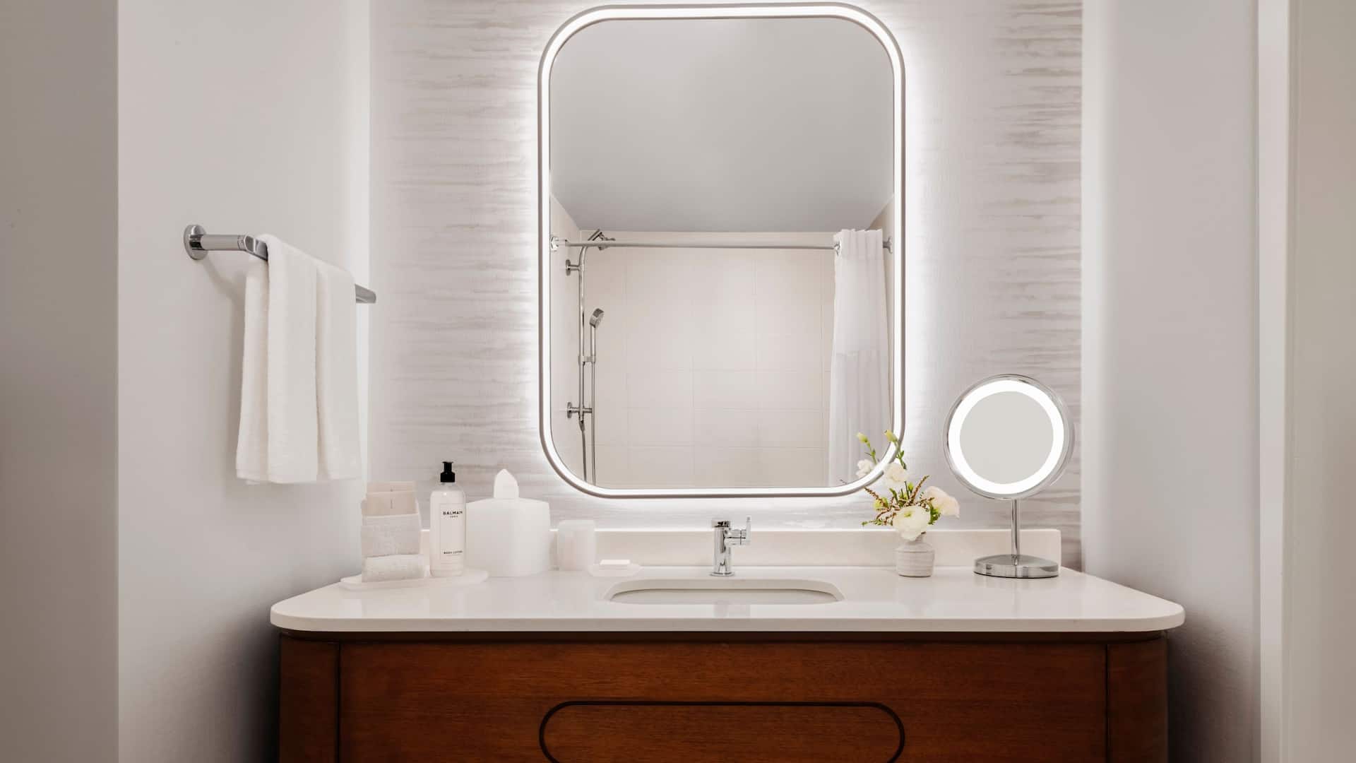 4 of 5 Manchester Grand Hyatt San Diego King Bathroom