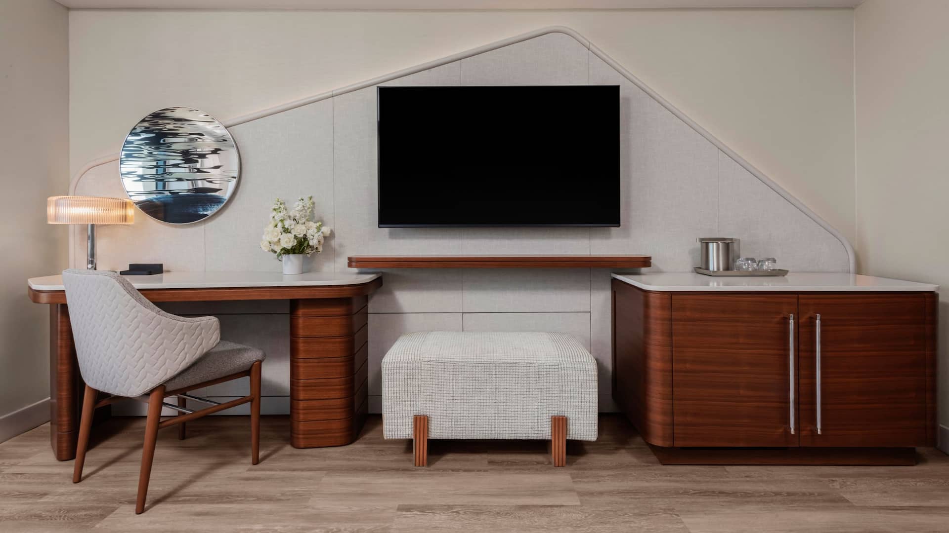 Manchester Grand Hyatt San Diego King Desk Area