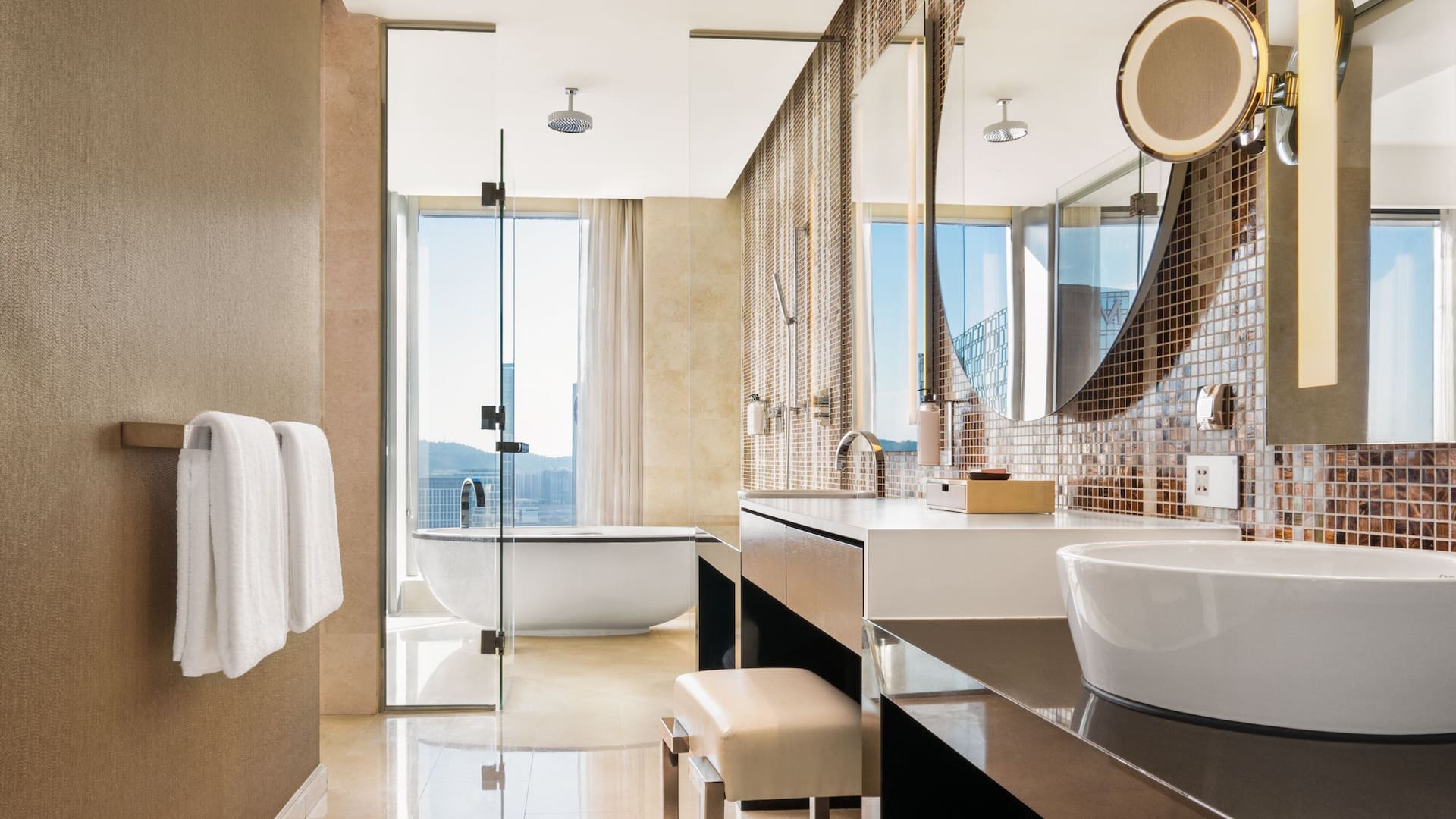 Grand Hyatt Macau Deluxe Room Bathroom