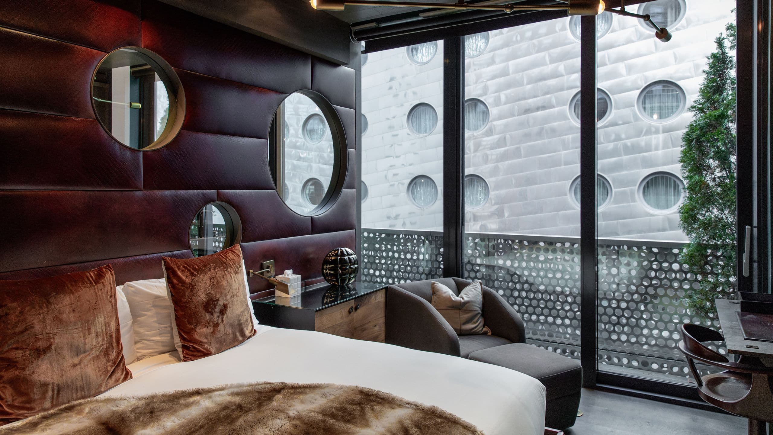 Dream Downtown Guest House Bedroom Pillows Setup