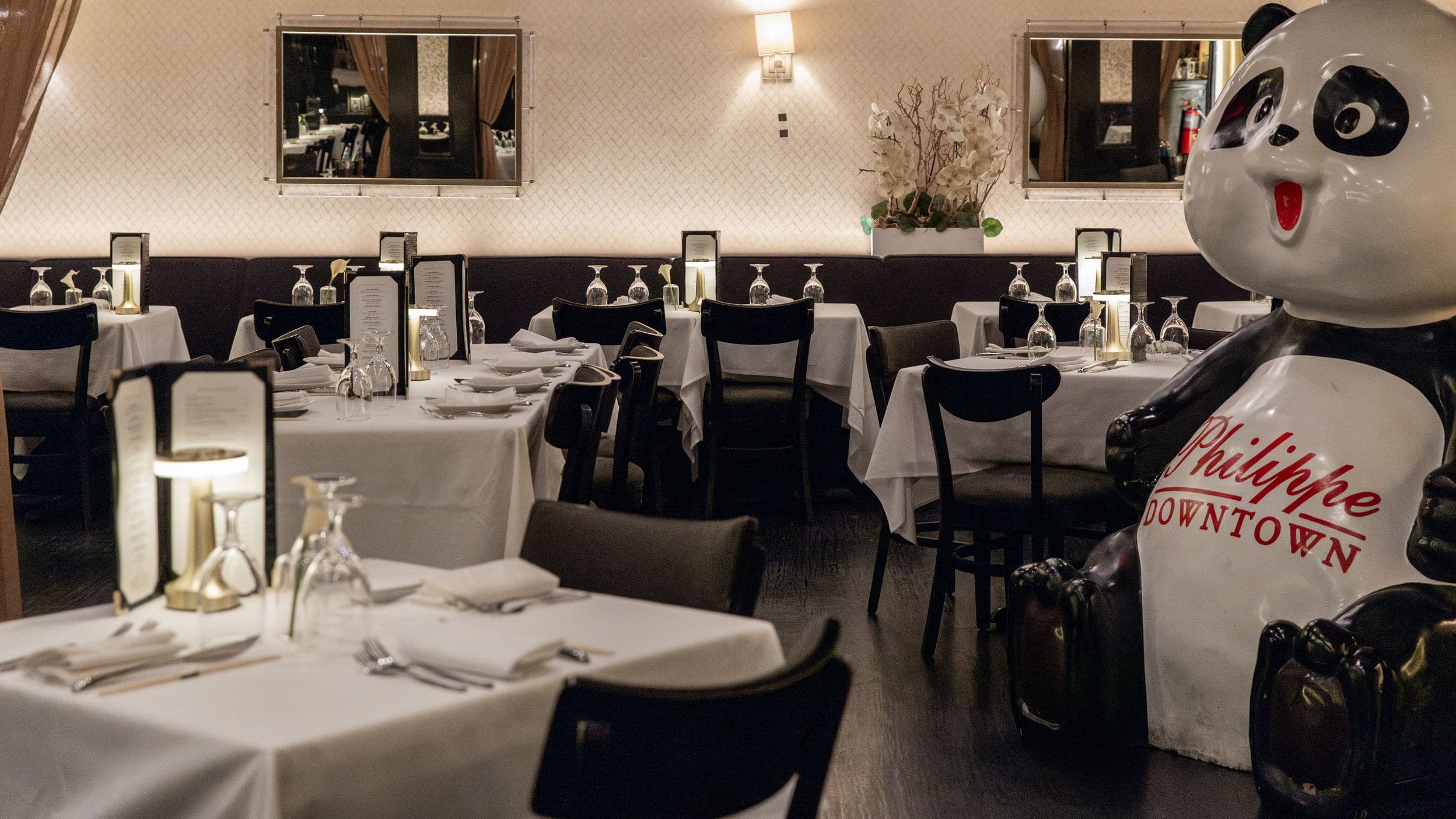 Dream Downtown Philippe Tables
