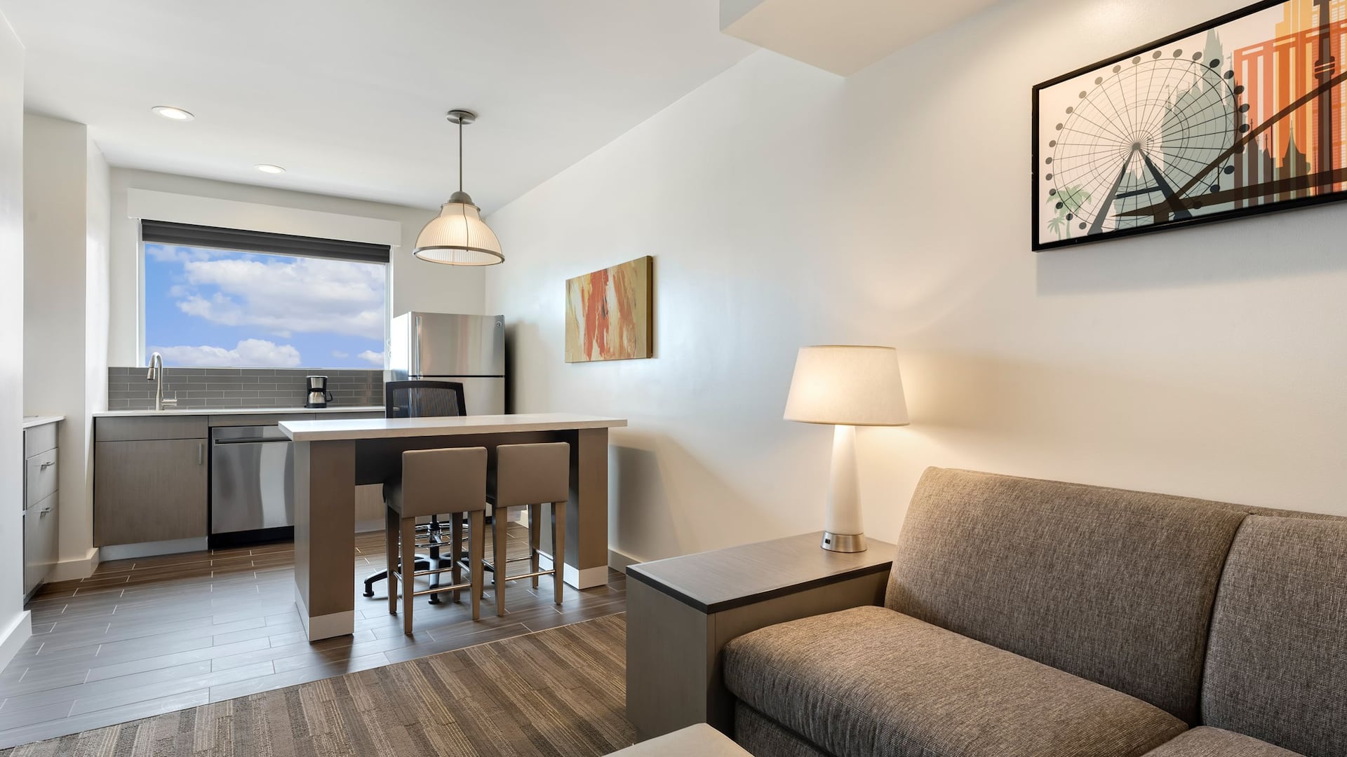 4 de 6 Hyatt House Orlando / International Drive Kitchen Sofabed