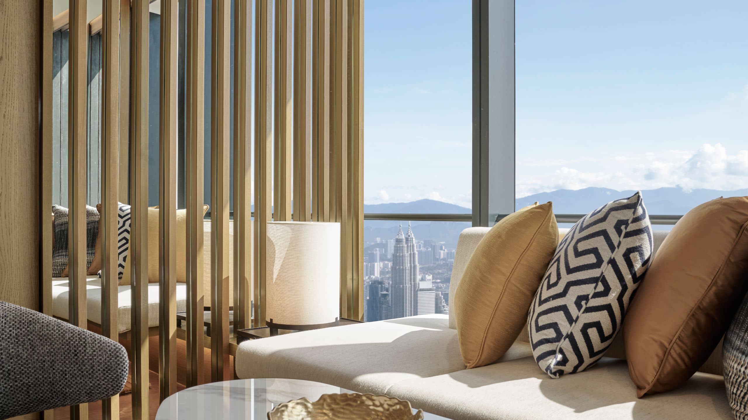 Park Hyatt Kuala Lumpur One King Tower View Daybed