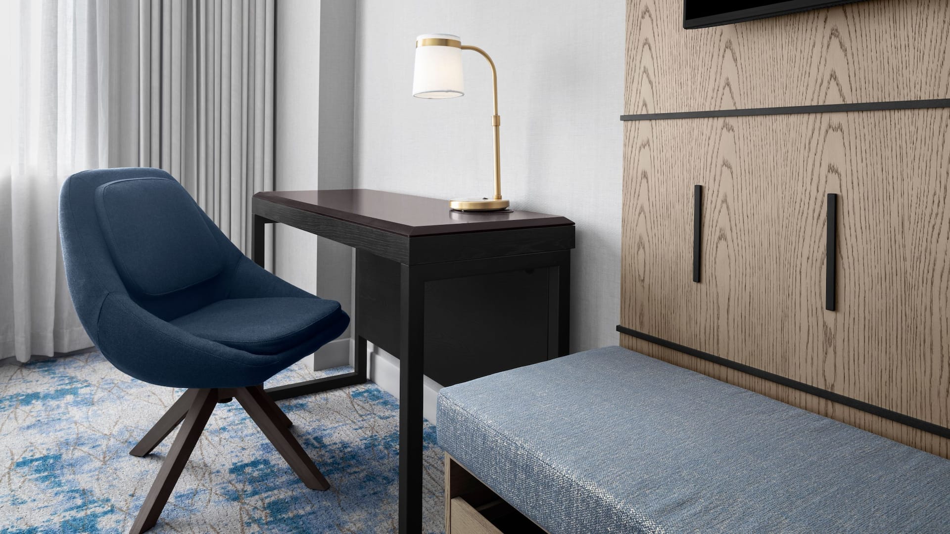 4 de 4 Hyatt Regency Jersey City on the Hudson Desk Detail