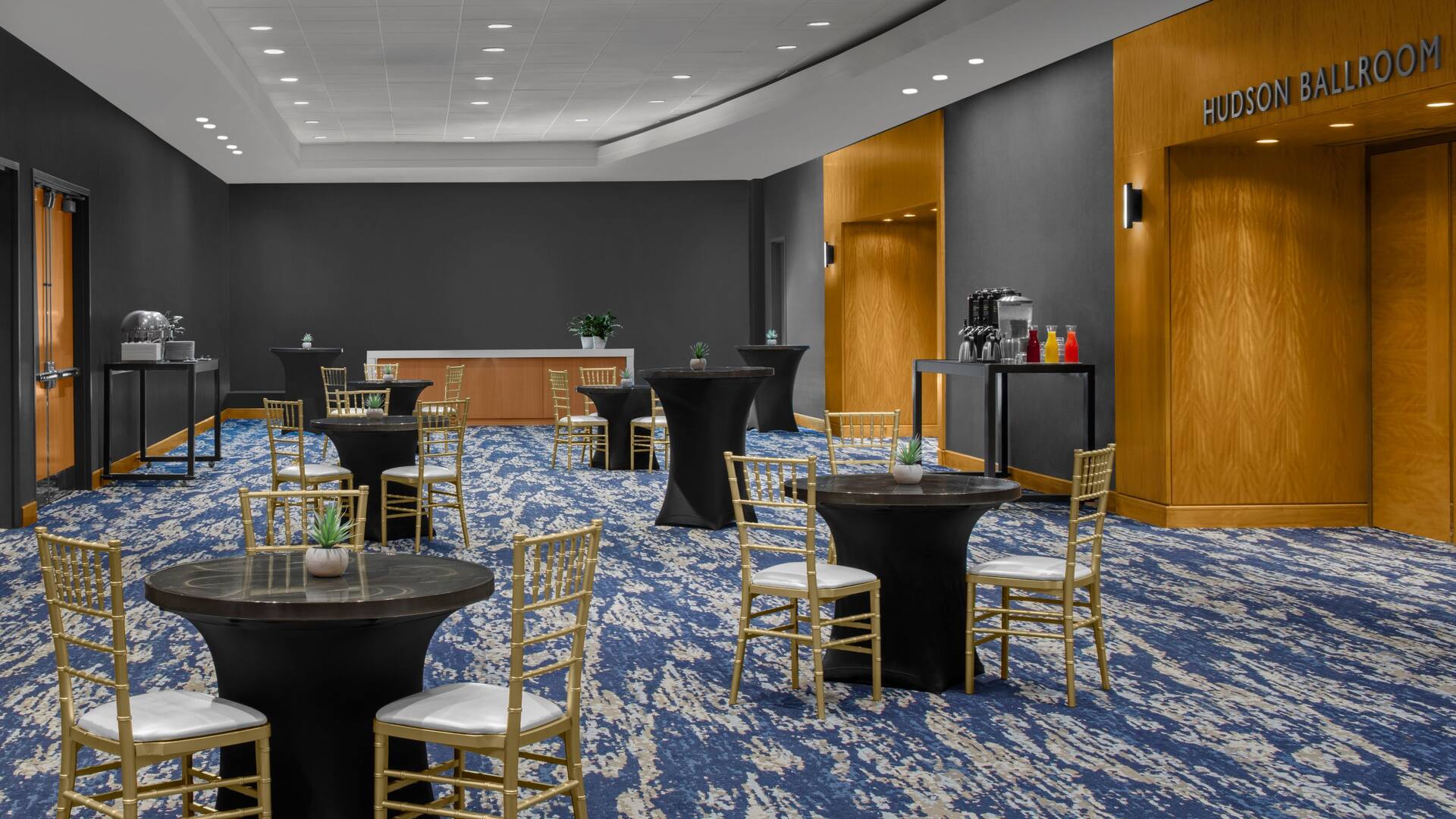 2 of 2 Hyatt Regency Jersey City on the Hudson Hudson Prefunction