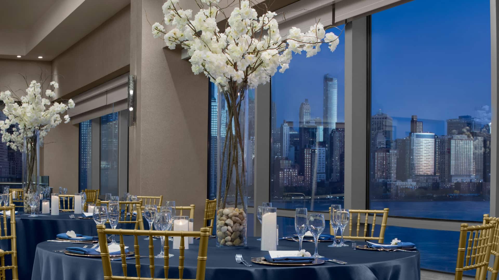 Hyatt Regency Jersey City on the Hudson Manahattan Wedding Details
