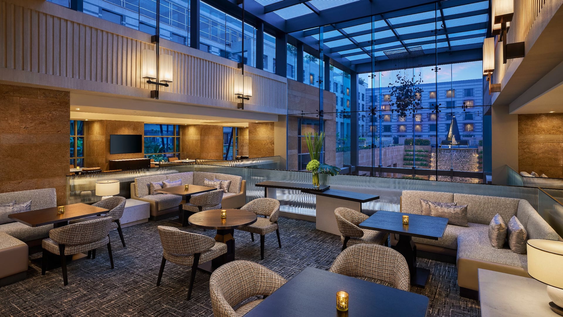 Grand Hyatt Mumbai Hotel & Residences Club Lounge