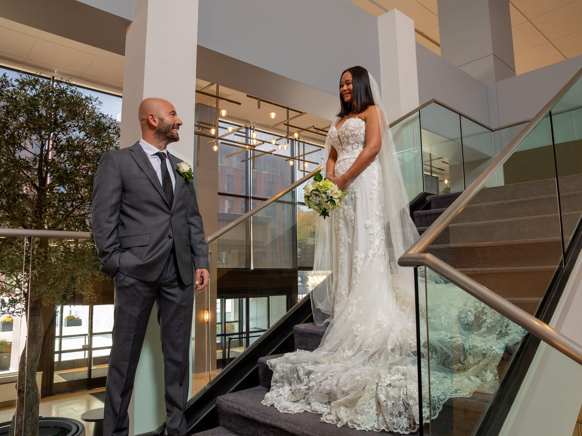 Hyatt Regency Morristown Bride And Groom Staircase