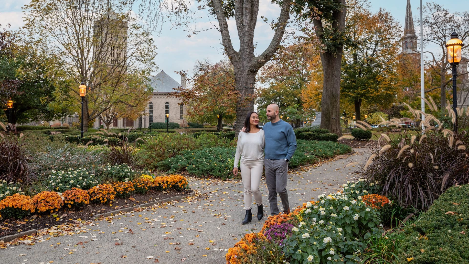 Hyatt Regency Morristown Couple Strolling Garden