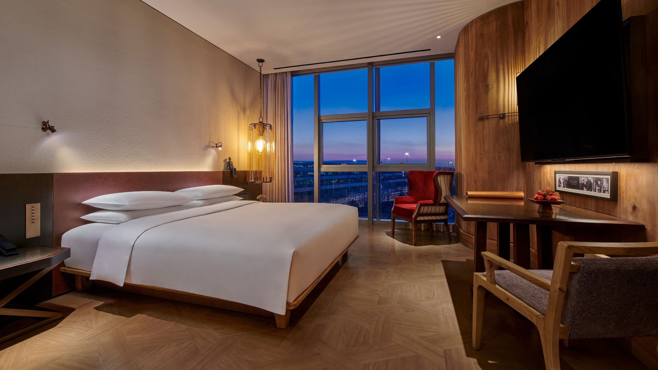 Mumian Beijing Daxing International Airport One King Bed With Park View