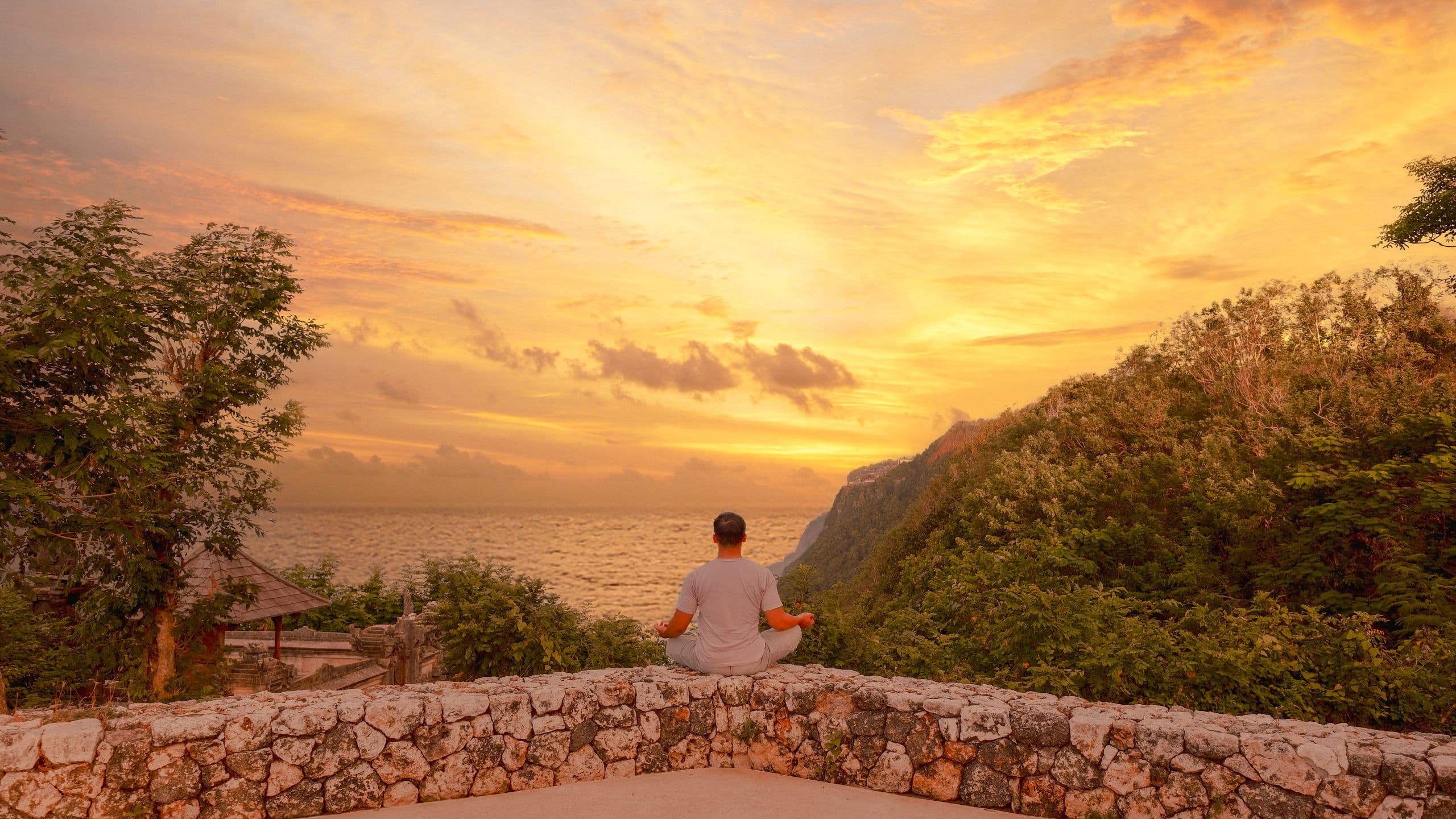 Alila Villas Uluwatu Sunset Yoga At Temple Terrace