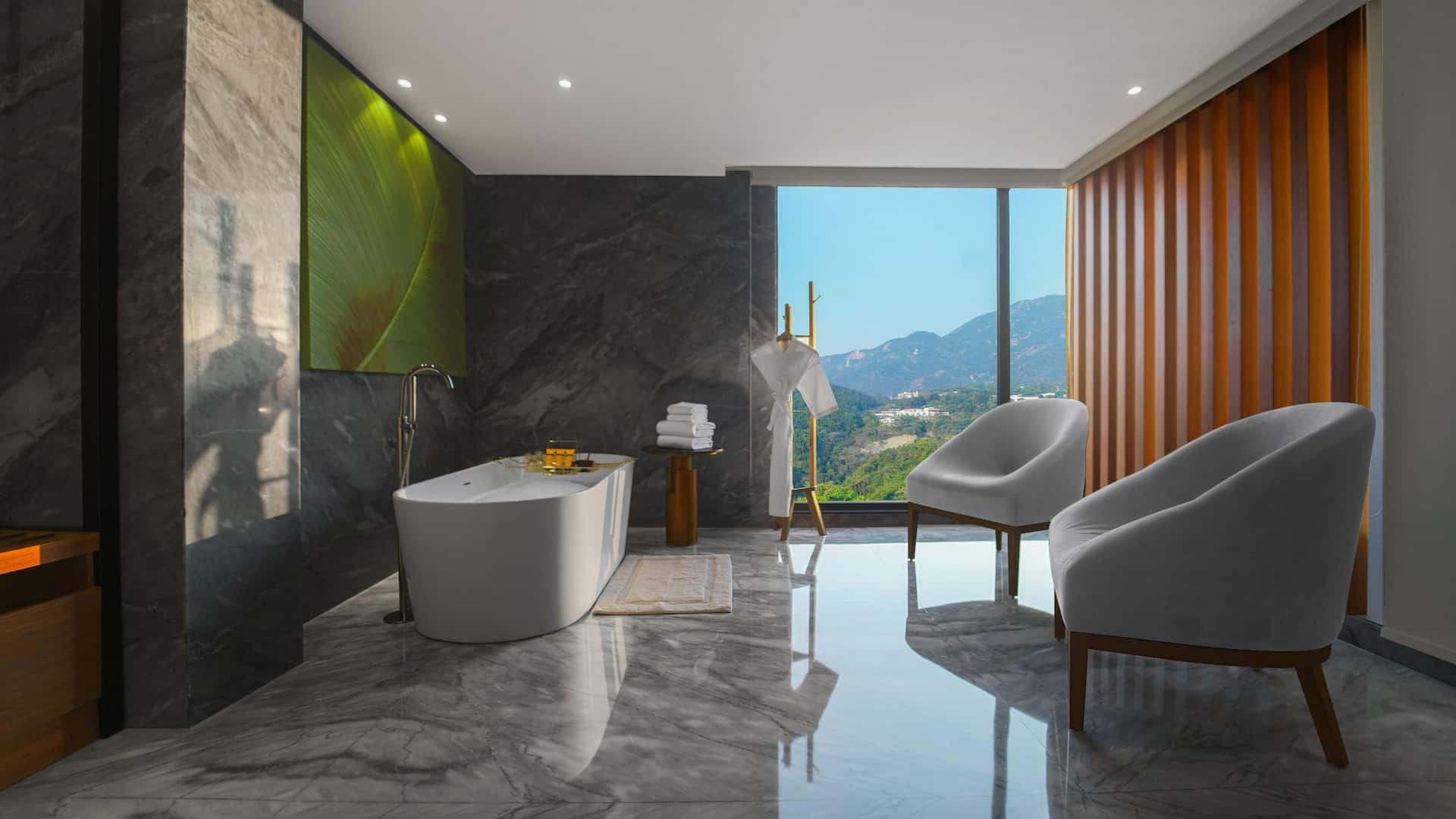 3 de 3 Hyatt Regency Dehradun Resort and Spa Presidential Bathroom