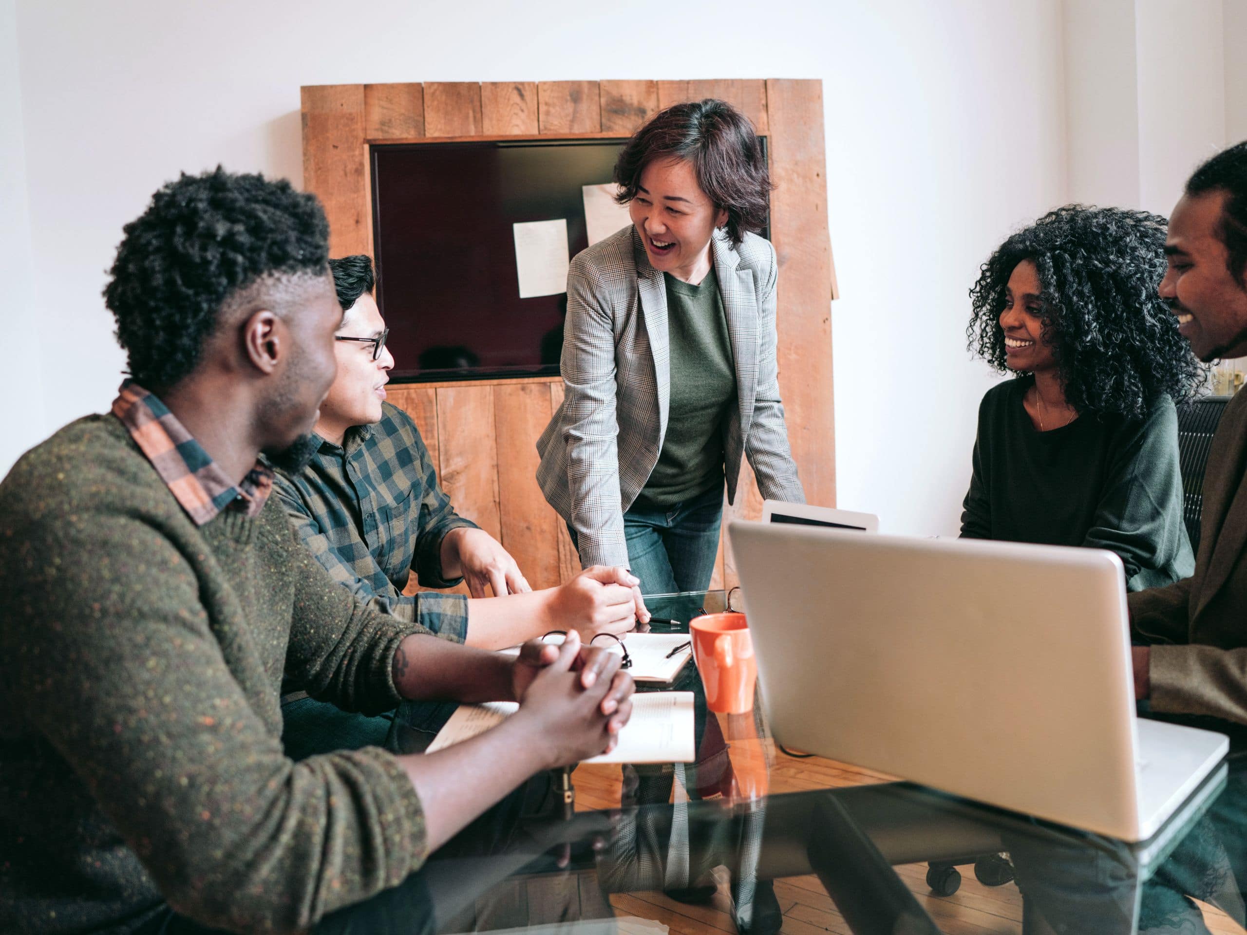 Global B2B Small Meeting Focus