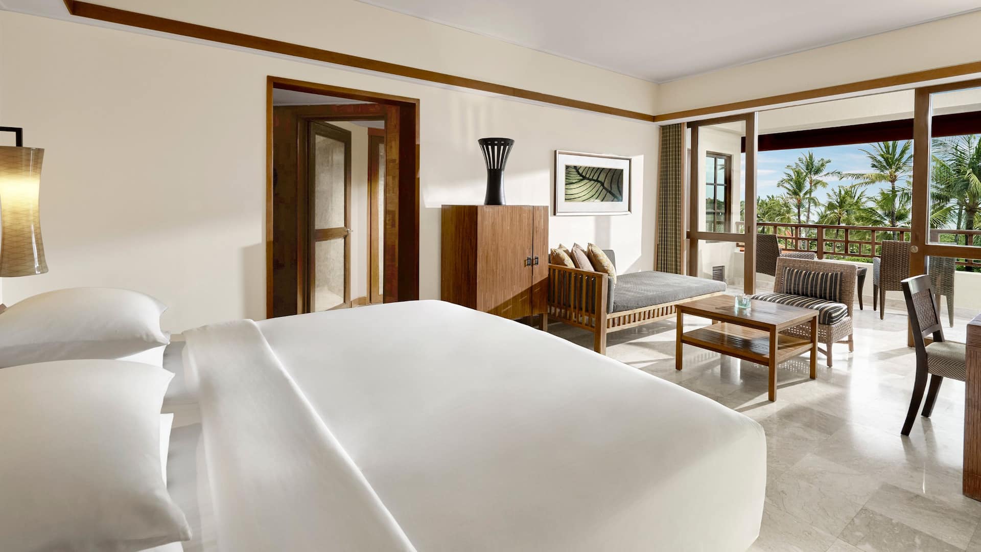 1 de 6 Grand Hyatt Bali Club King Ocean View Bedroom