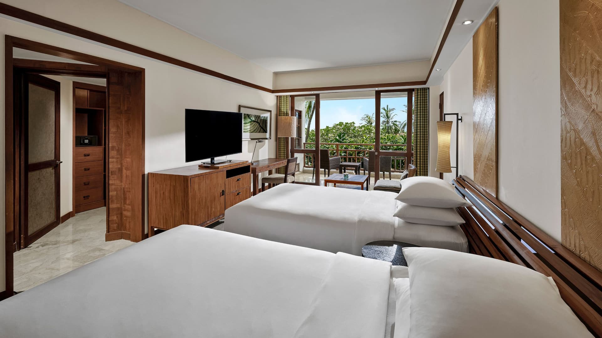 1 de 5 Grand Hyatt Bali Twin Club Deluxe Bedroom Layout