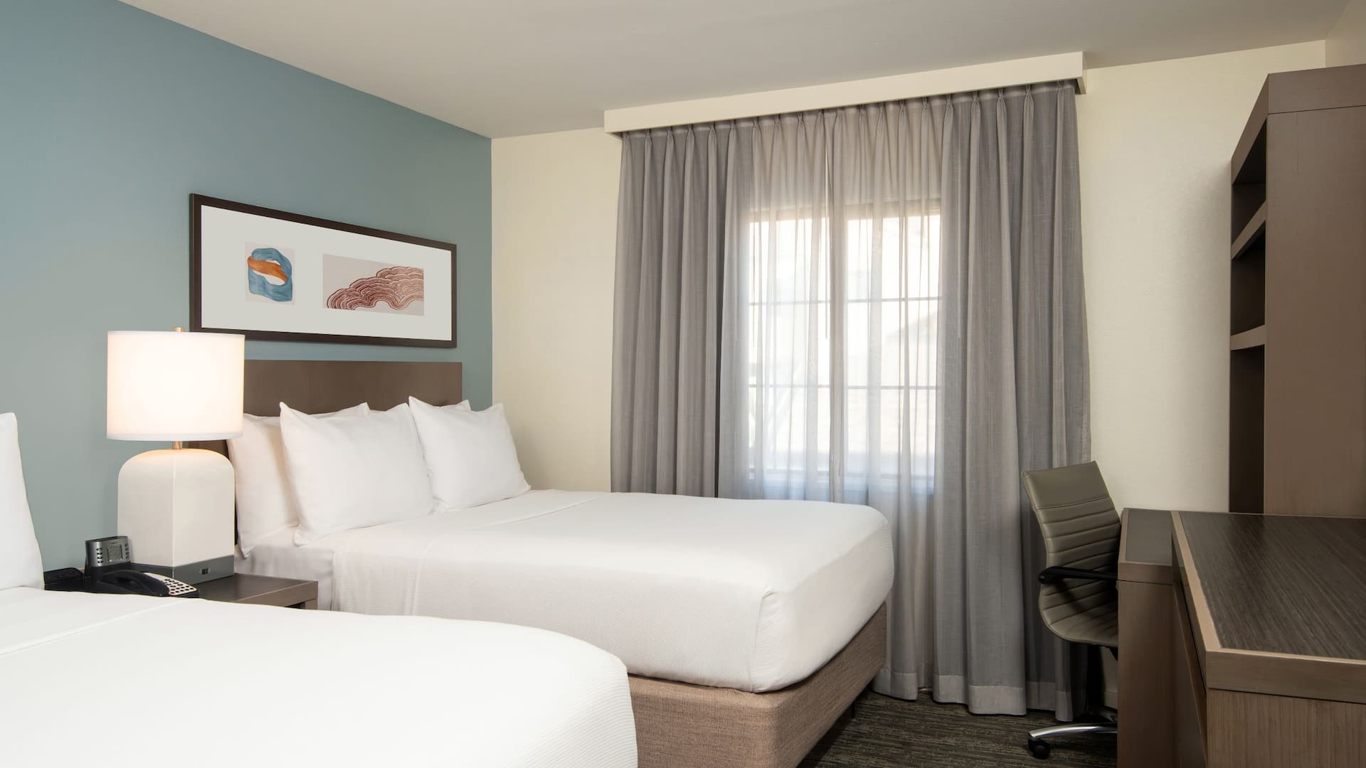 3 de 7 Hyatt House Denver Tech Center Guestroom Double Double With Desk