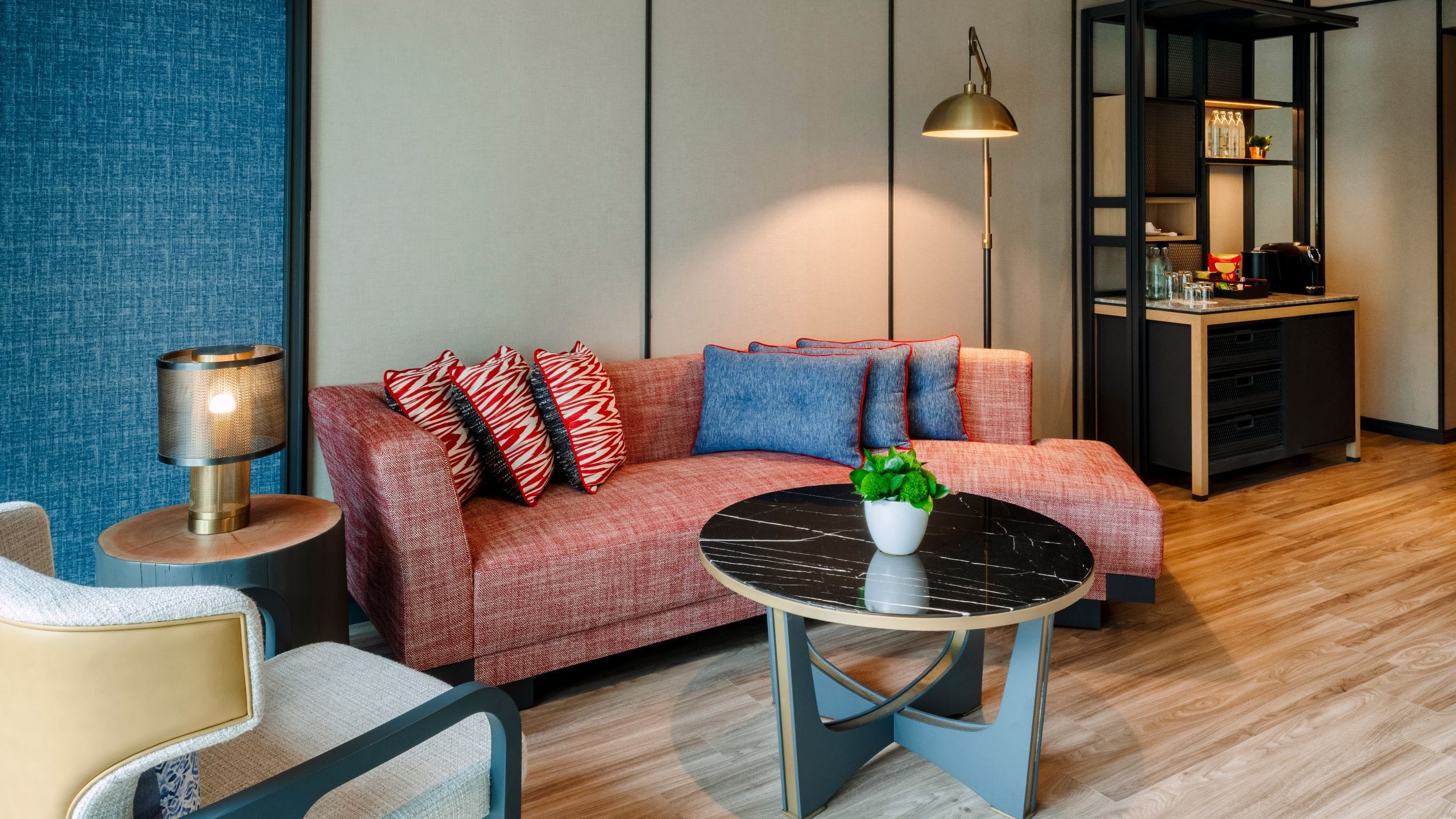 Hyatt Centric City Centre Kuala Lumpur One King Premium Corner Living Area