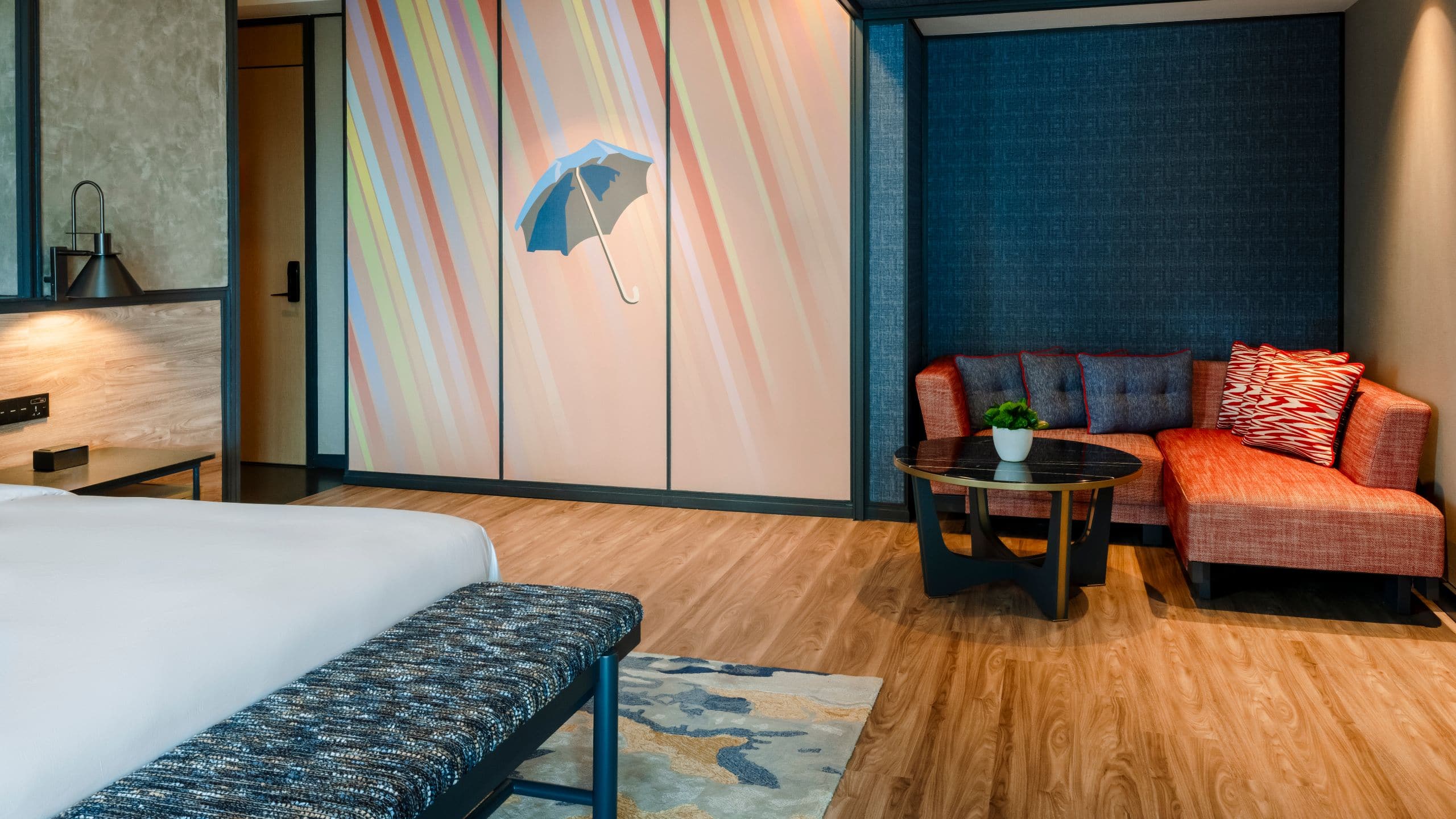 5 из 5 Hyatt Centric City Centre Kuala Lumpur One King Studio Living Area