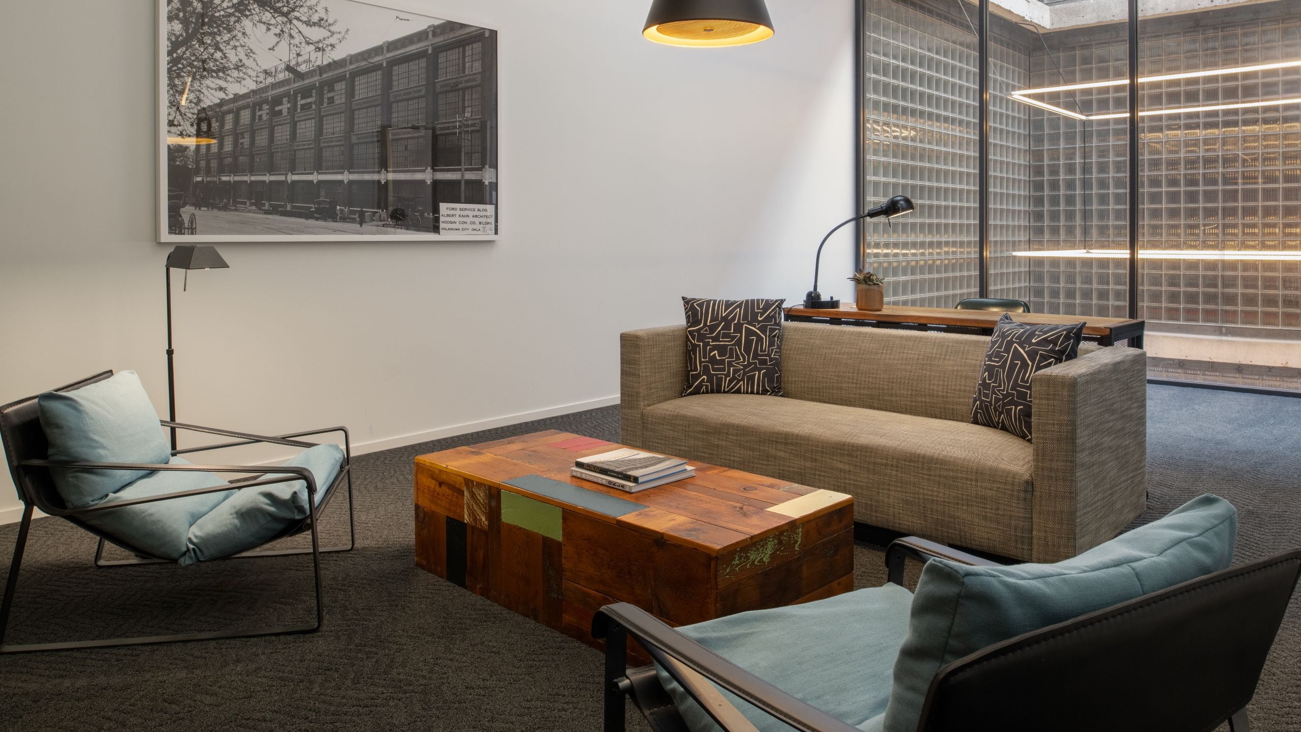 2/4 Fordson Hotel Light Well Studio Living Room