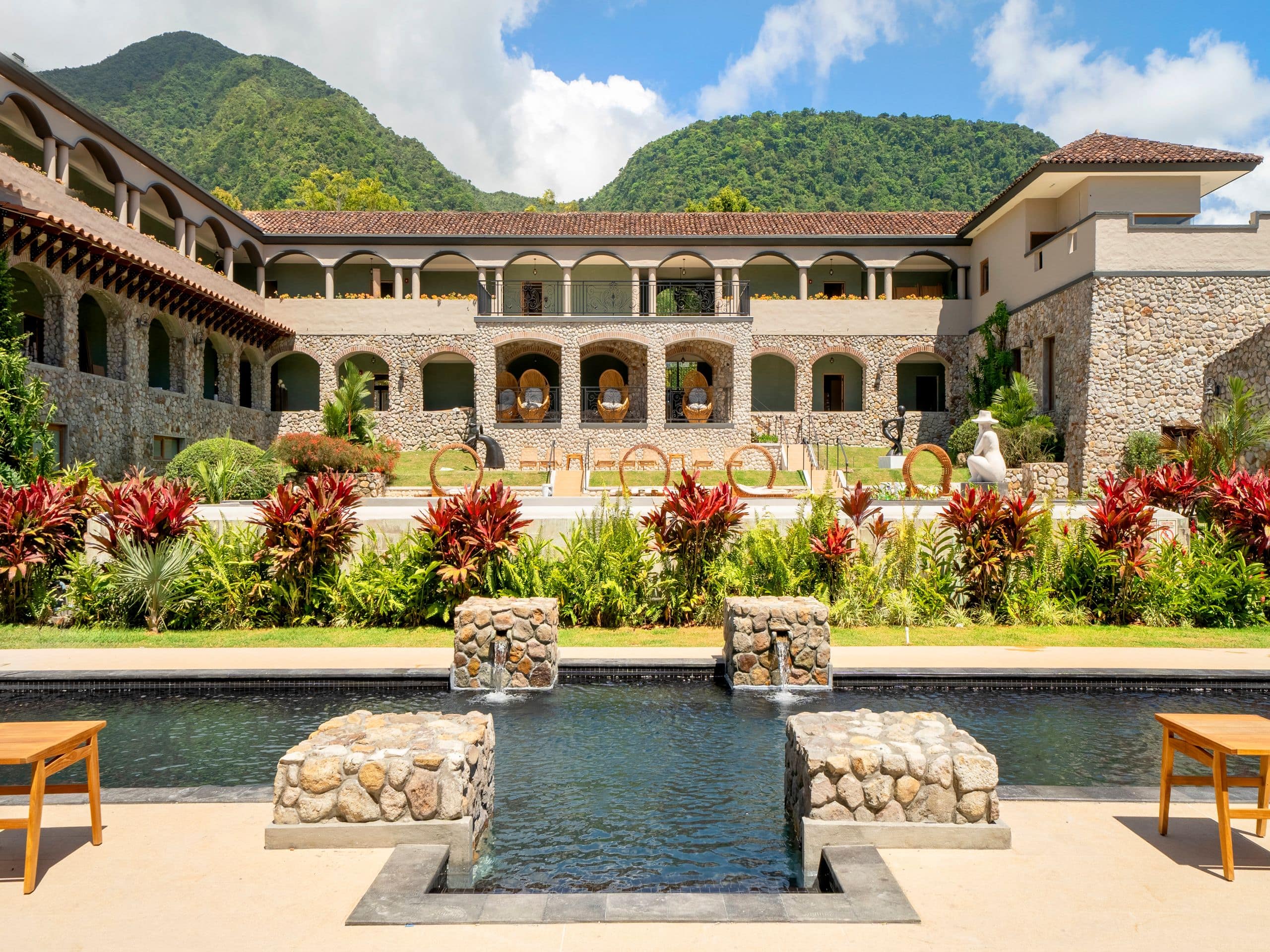 Hotel La Compañia del Valle Pool View