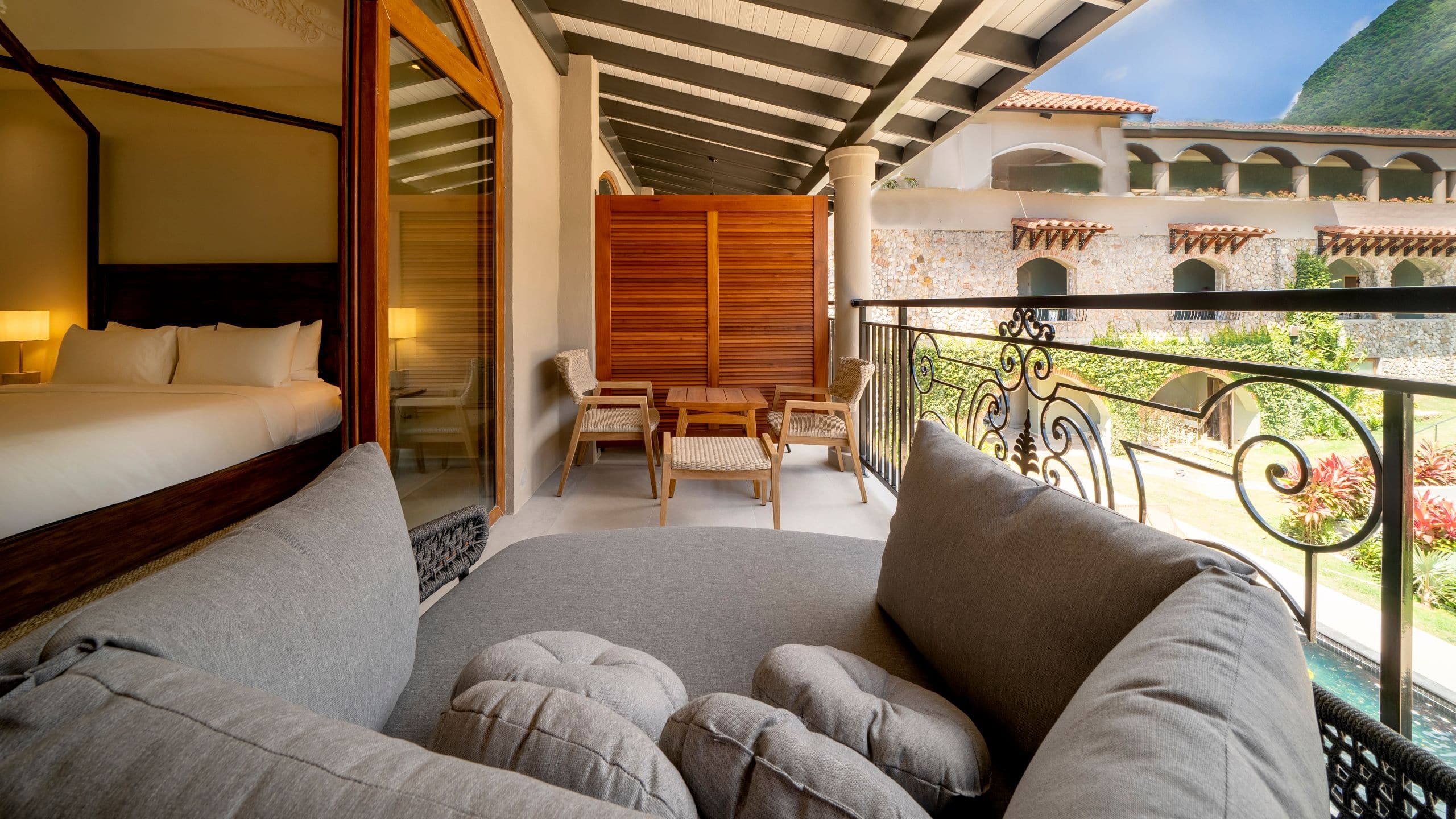 3 de 3 Hotel La Compañia del Valle Guestroom Balcony