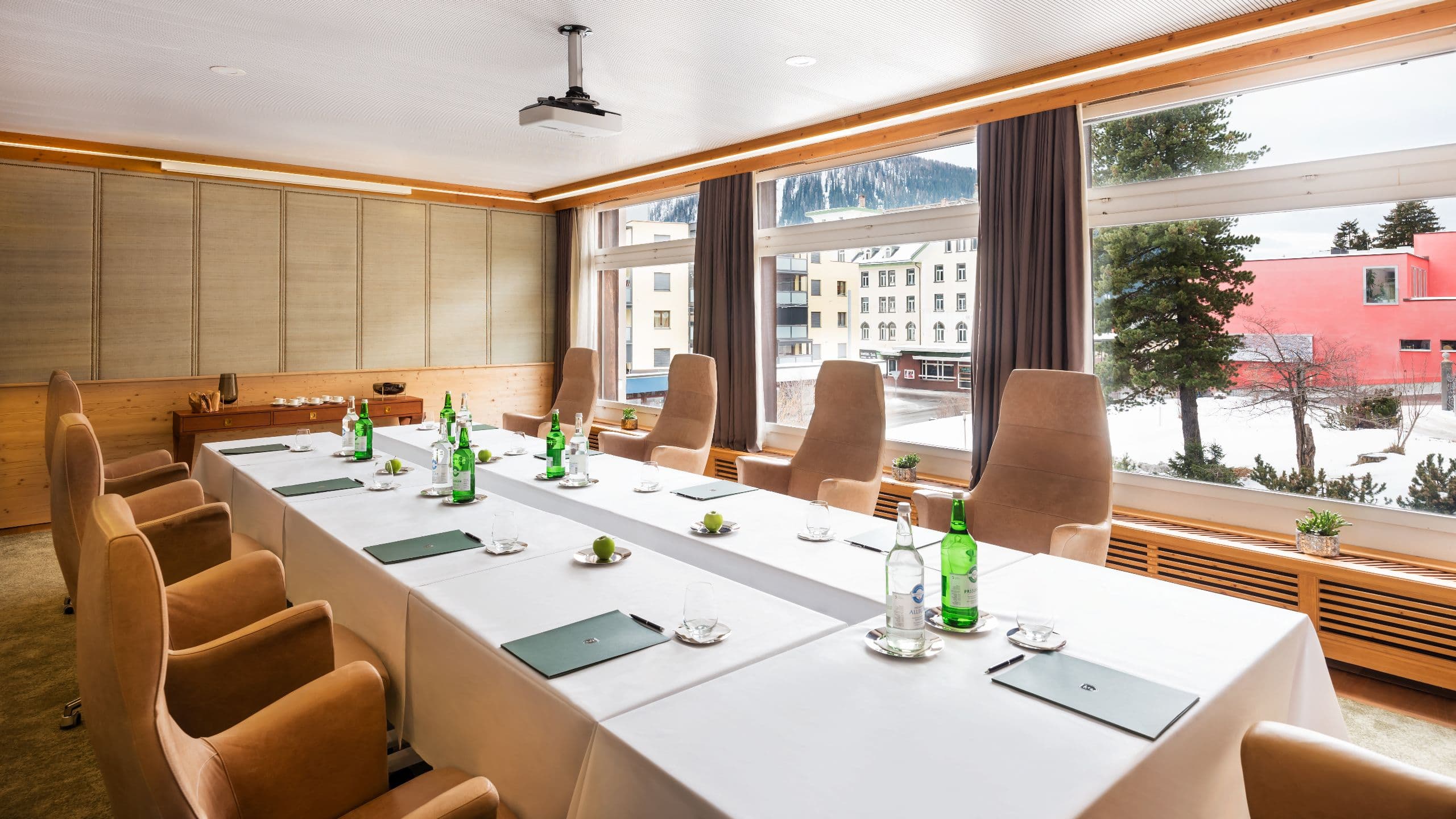 1 of 1 Hotel Flüela Davos Meetingroom Jakobshorn