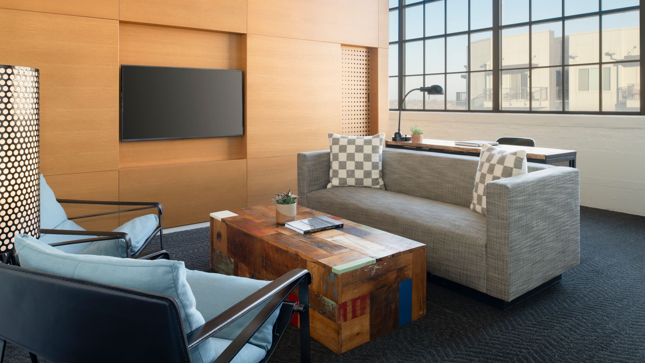 Fordson Hotel Deluxe Loft Bed Living