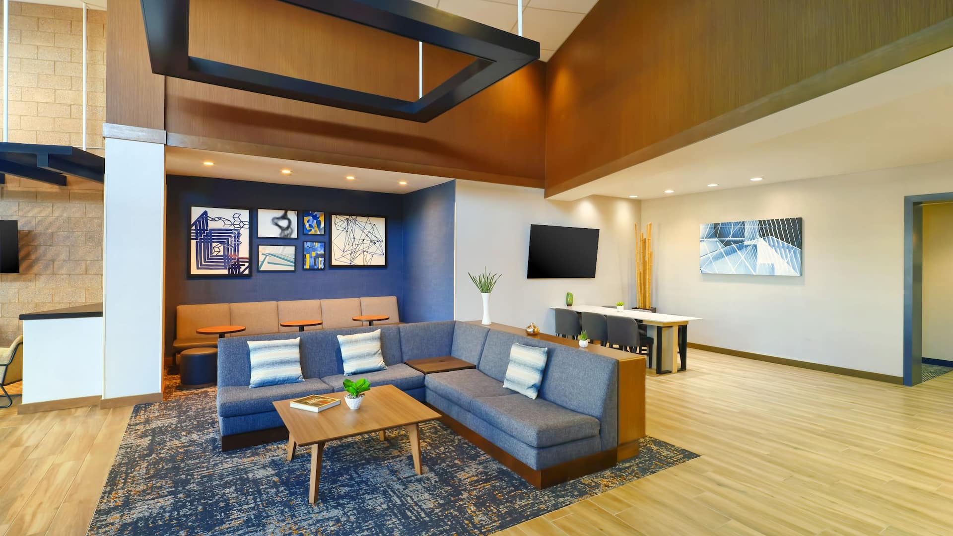 Hyatt Place Phoenix/Gilbert Lobby Seating Area