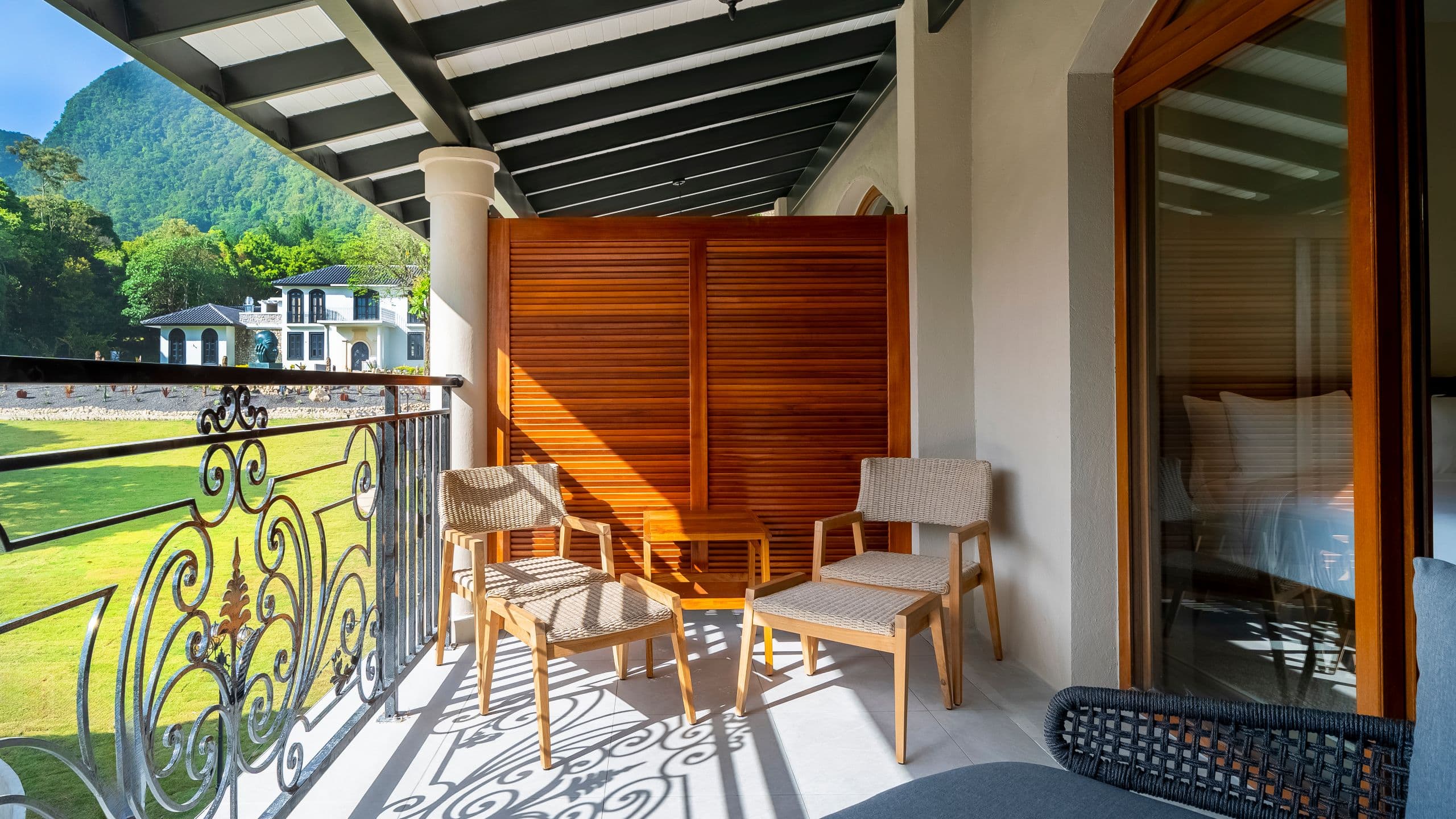Hotel La Compañia del Valle Sunny Balcony
