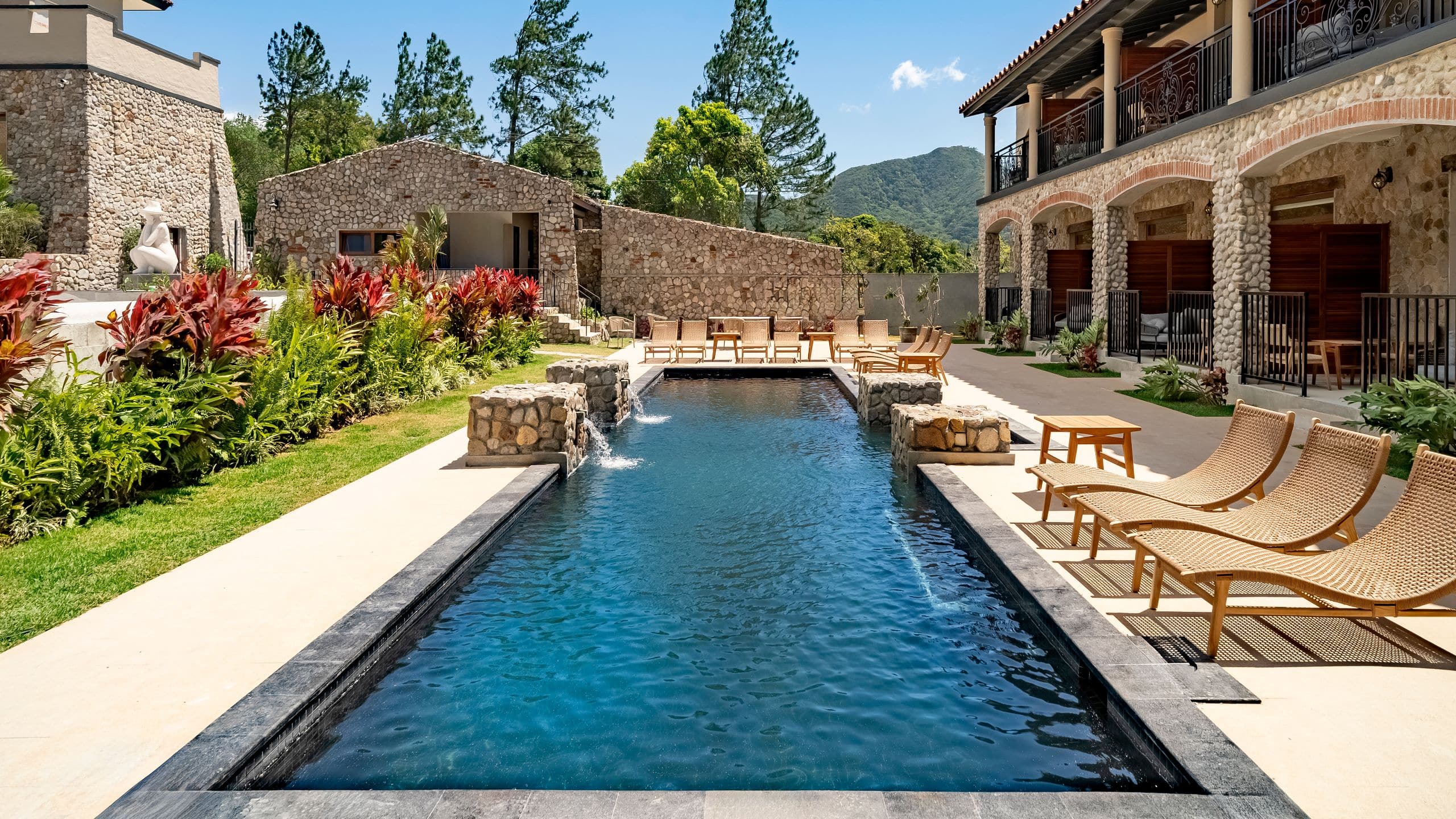 Hotel La Compañia del Valle Pool Del Valle