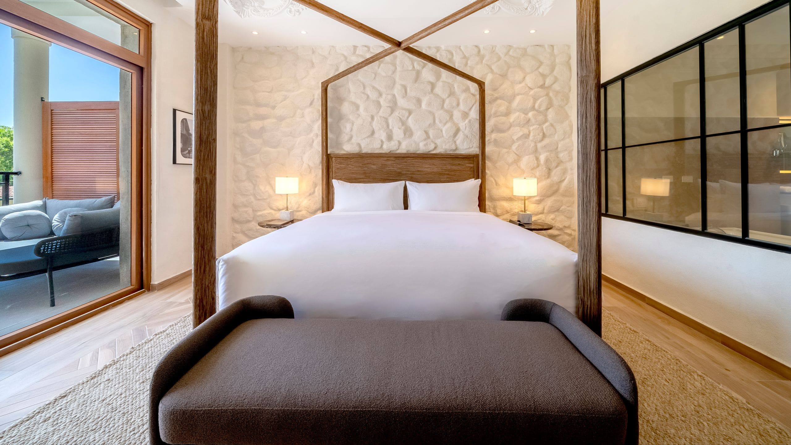Hotel La Compañia del Valle King Bed Futton