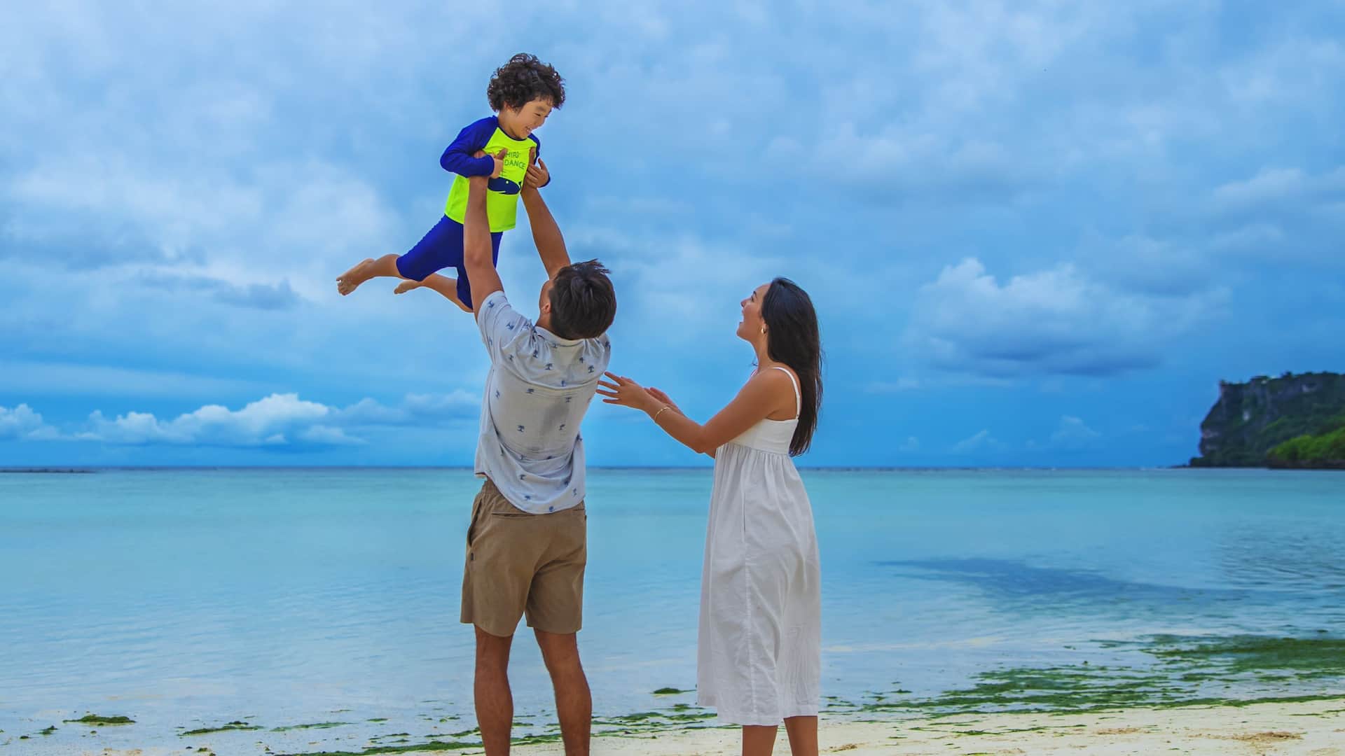 Hyatt Regency Guam Family At The Beach