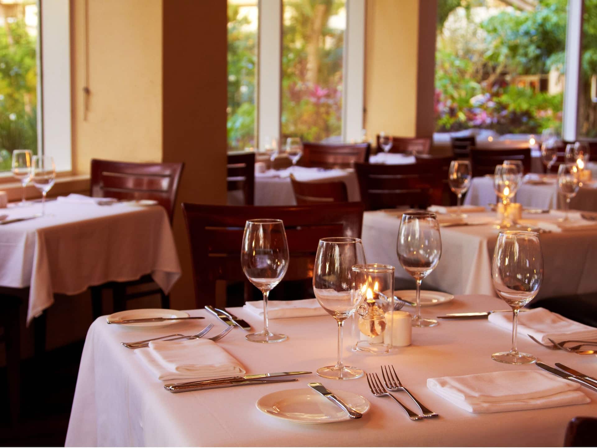 Hyatt Regency Guam Restaurant Table Setting