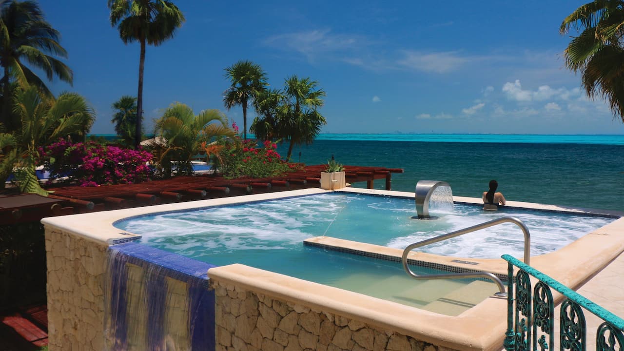 Spa Jetted Pool