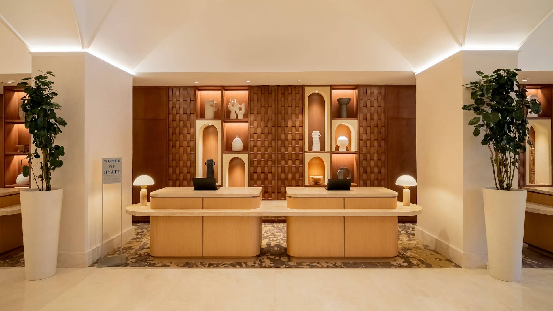 Hyatt Regency Panama City Front Desk