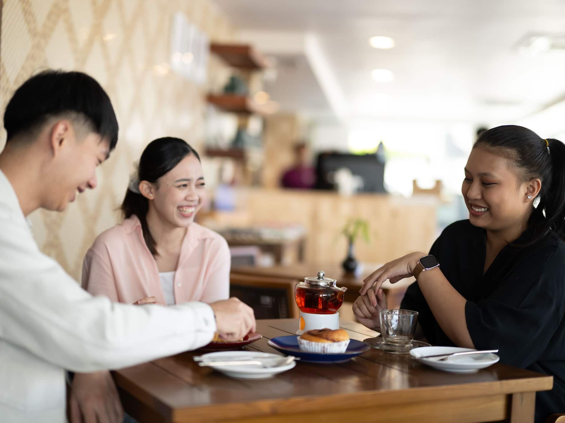 Hyatt Regency Kinabalu Mosaic Cafe Friends Meeting